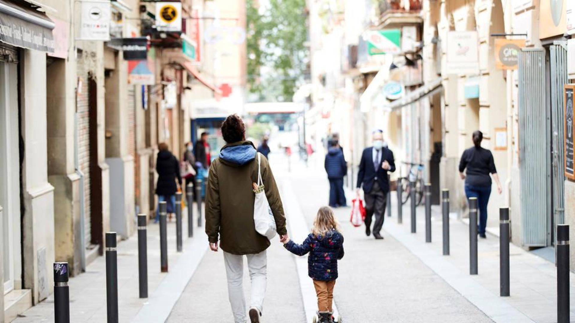 El Gobierno rectifica y los niños podrán salir a dar paseos
