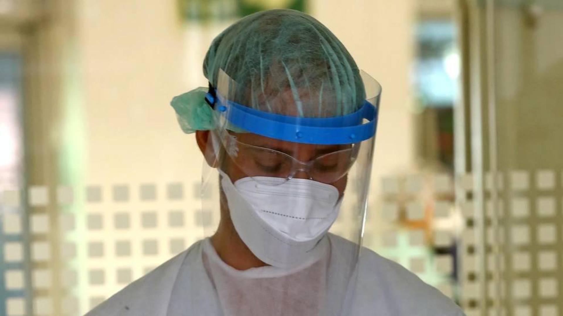 Reportaje sobre la UCI del CHN en tiempos del coronavirus.