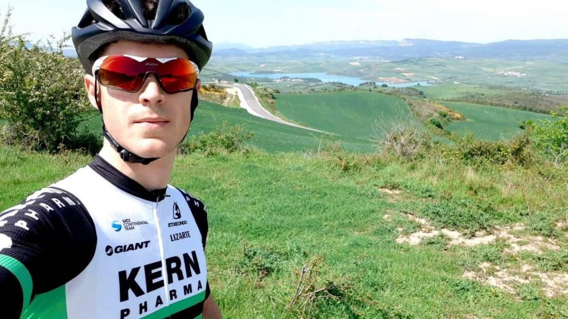 Sergio Araiz, ciclista del Kern Pharma.