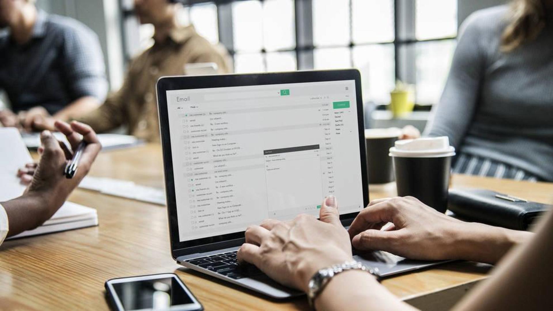 Los empleados tienen derecho a parar cinco minutos por hora