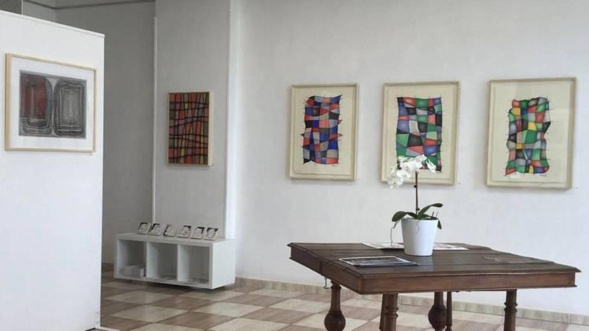 Exposición de Iñigo Machain en la galería Artea2, una muestra que se inauguró el 13 de marzo, se cerró al día siguiente por el estado de alarma y que ahora se muesrtra al público.