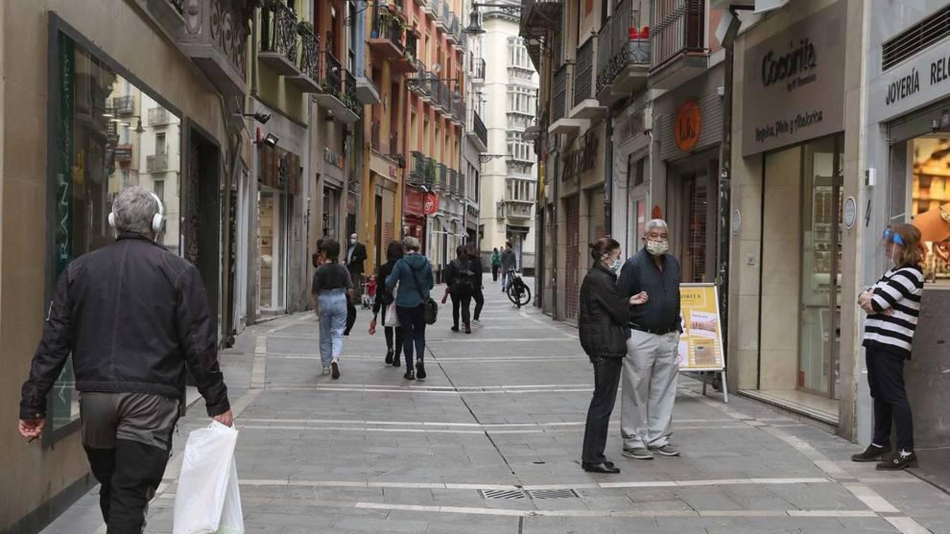 La calle Mayor de Pamplona, este lunes.