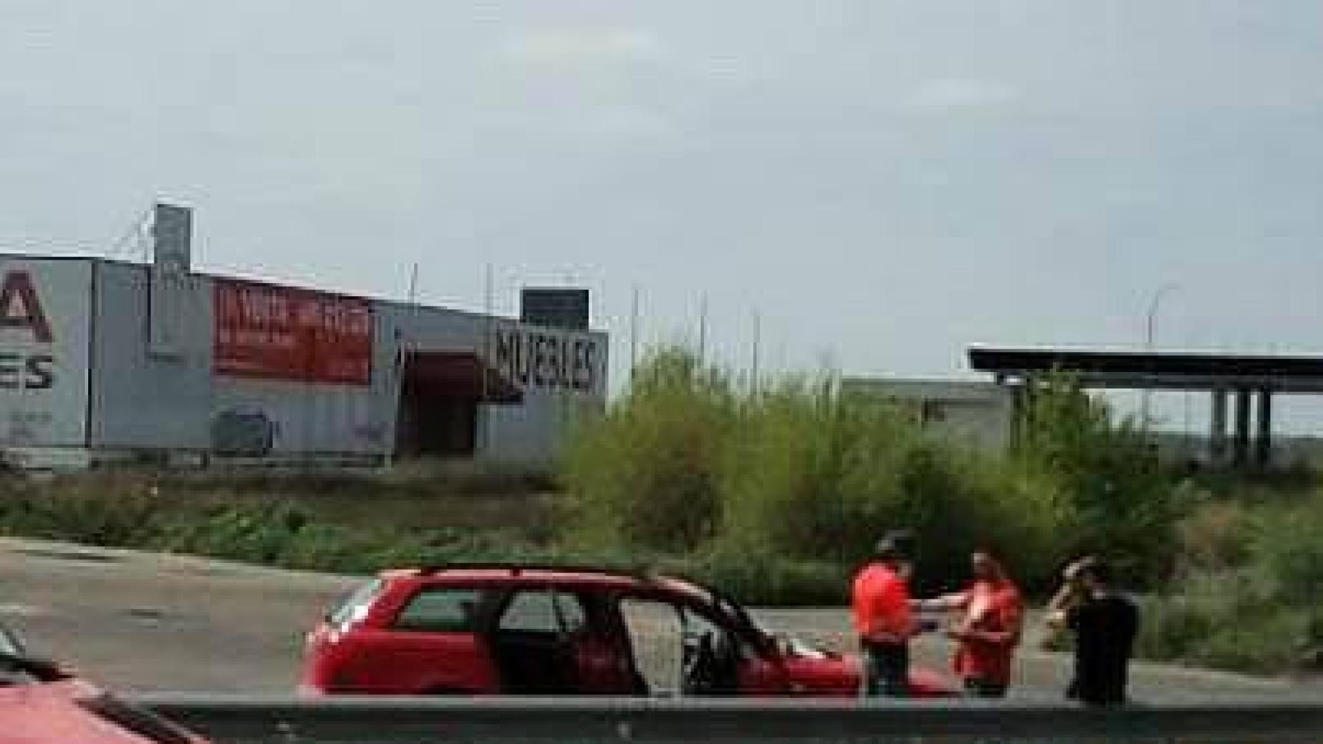 Denunciados en Castejón por movilidad ilegal, darse a la fuga y tenencia de drogas