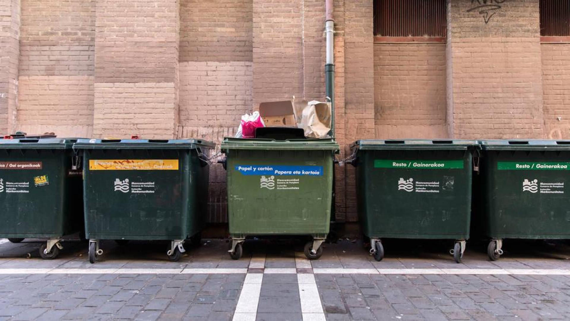 Cada navarro ha depositado este año 23 kilos de envases y 41 de papel y cartón