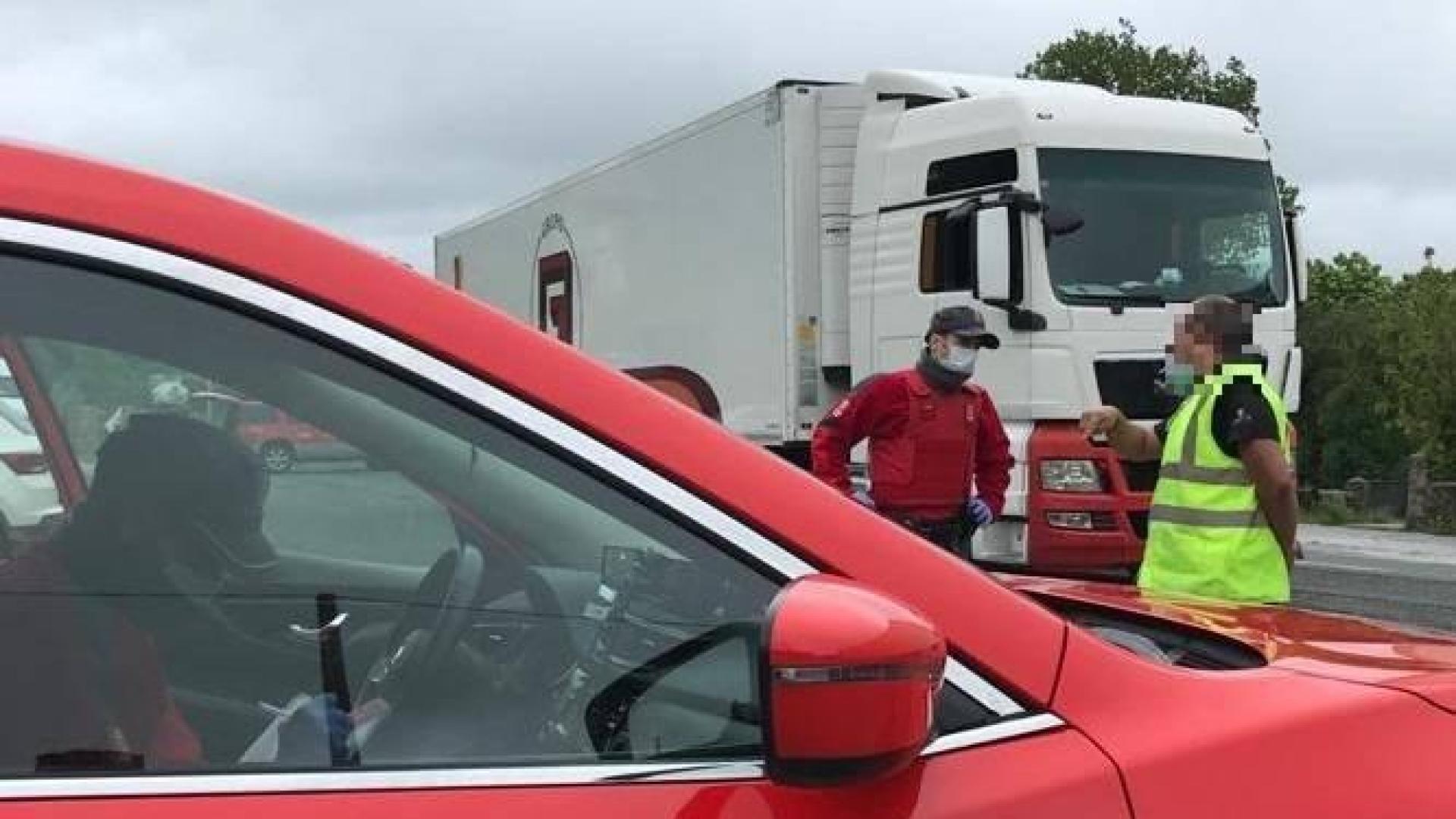 Inmovilizado un camión en la N121A cuyo conductor dio positivo en el narcotest