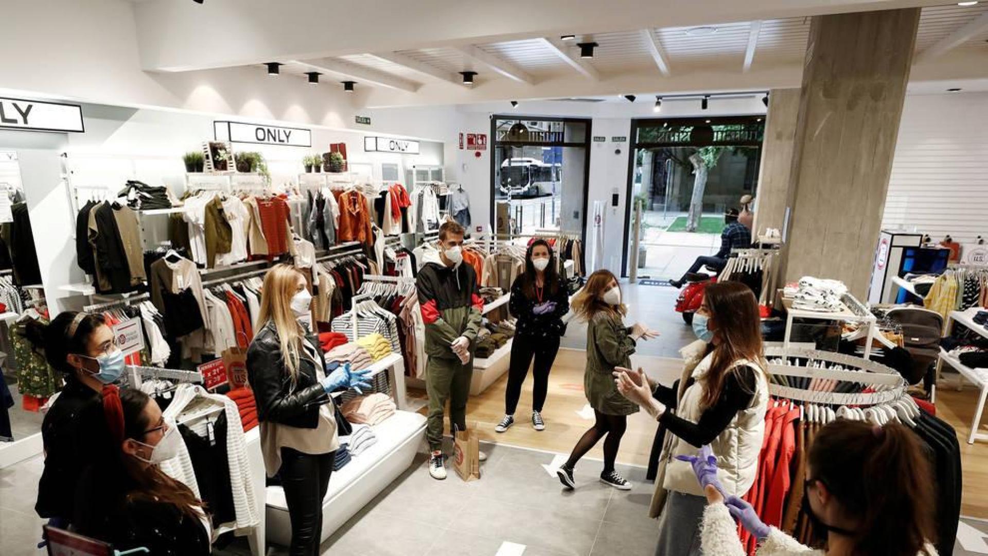 El Gobierno permite finalmente las rebajas desde este lunes en toda España