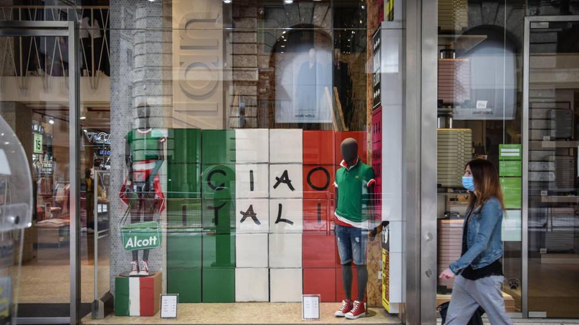 Italia registra los datos más bajos de muertos y contagios desde su cierre