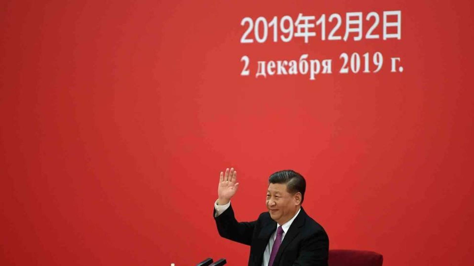 China prohíbe a EEUU atracar sus buques y enturbia la relación entre ambos