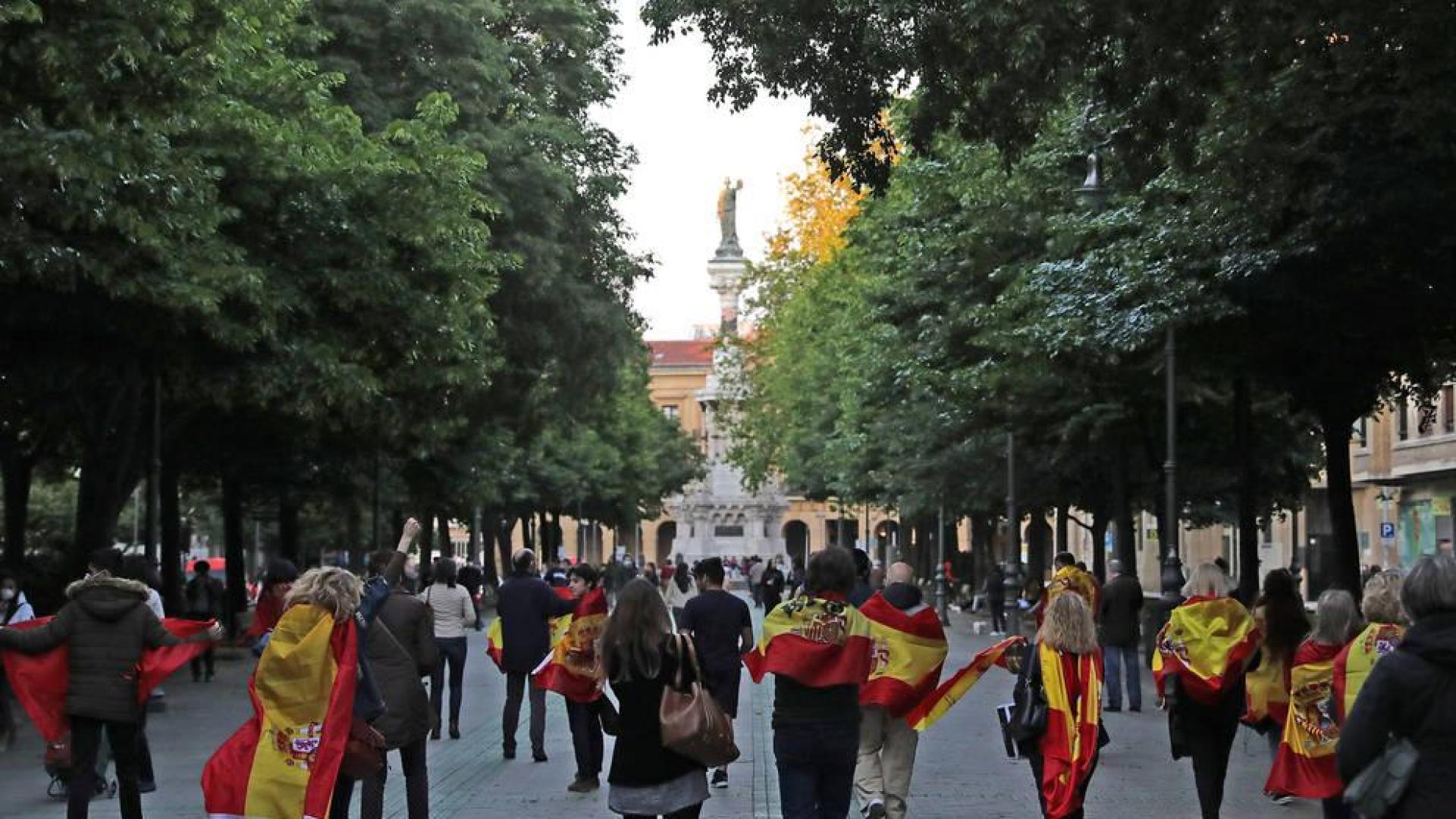 Una "cacerolada" rechaza en Pamplona la gestión de la crisis por parte del Gobierno
