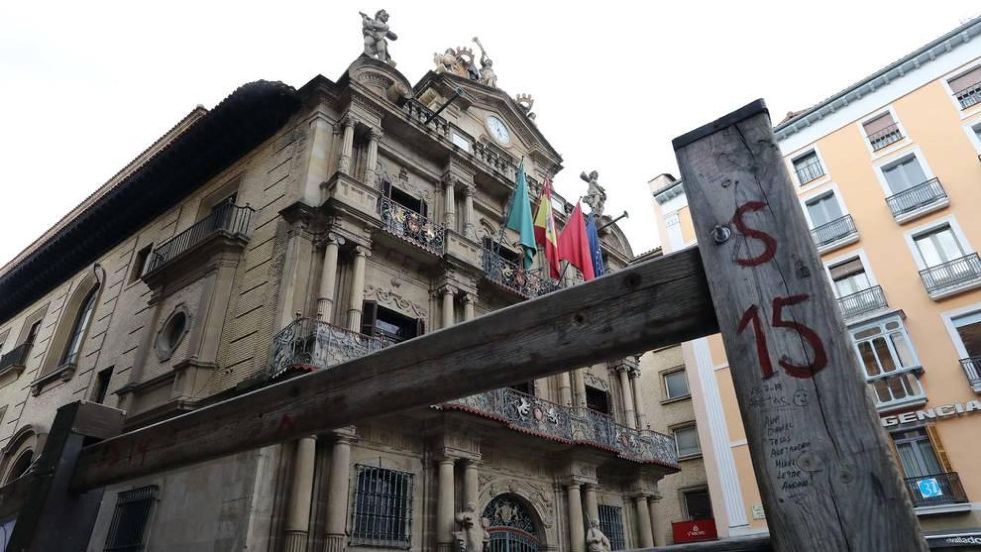 El Ayuntamiento de Pamplona sigue trabajando en las contrataciones para las fiestas de San Fermín.