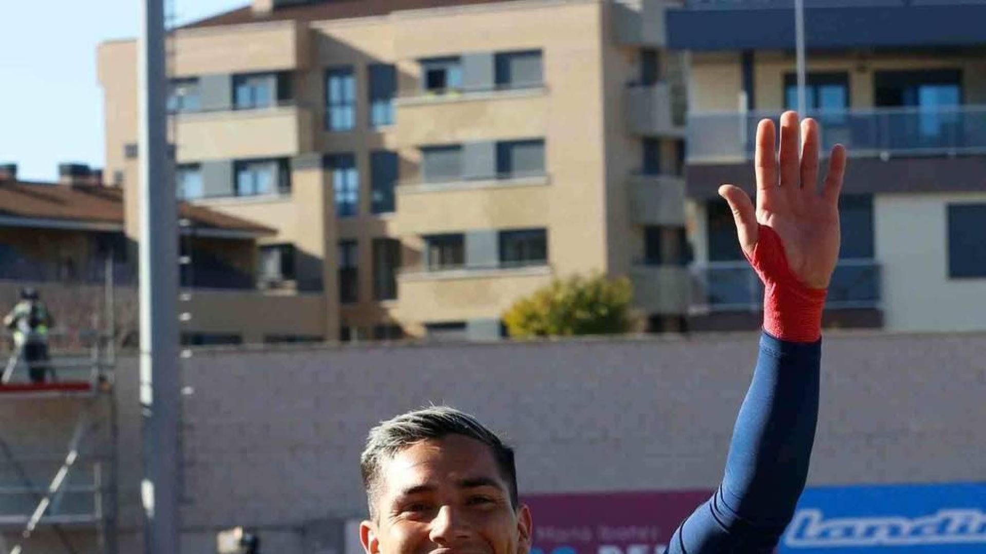 Chimy Ávila: “Tengo cuatro años de contrato, mi cabeza está en la salvación”