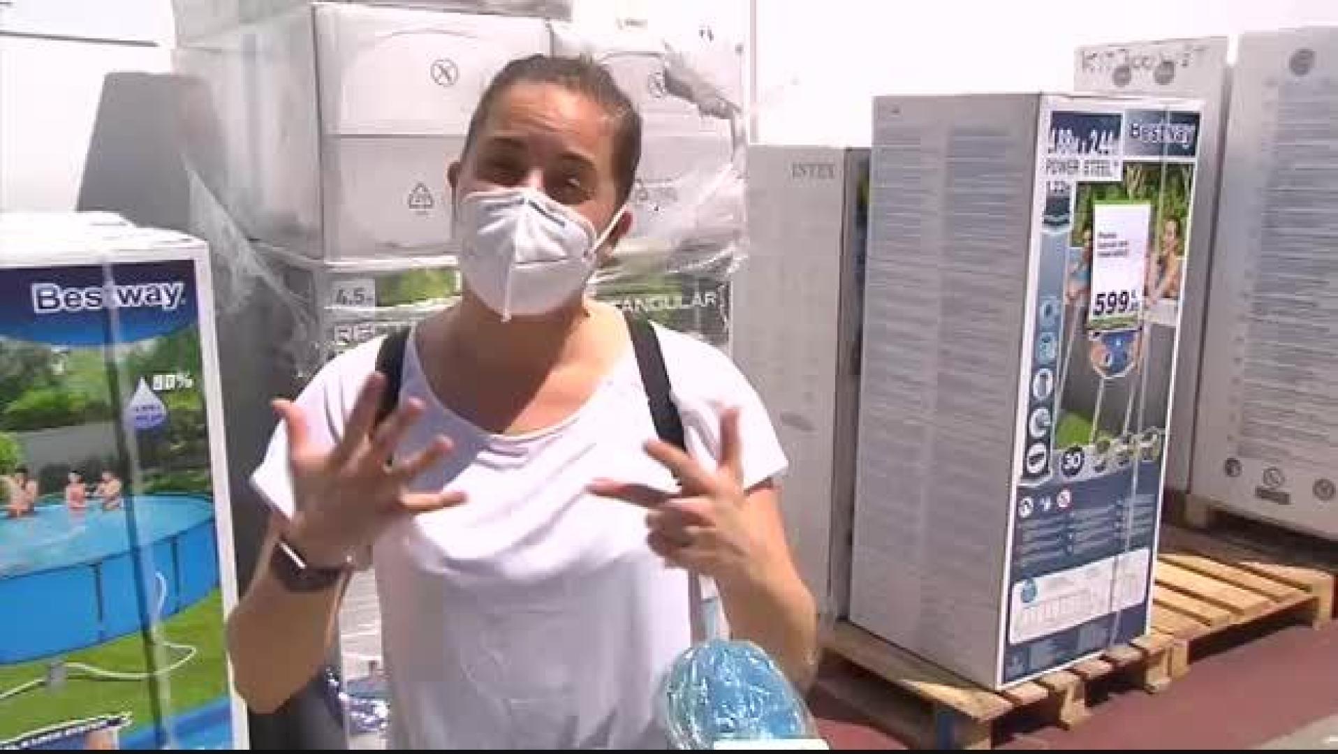 Vídeo | Se disparan las ventas de piscinas hinchables