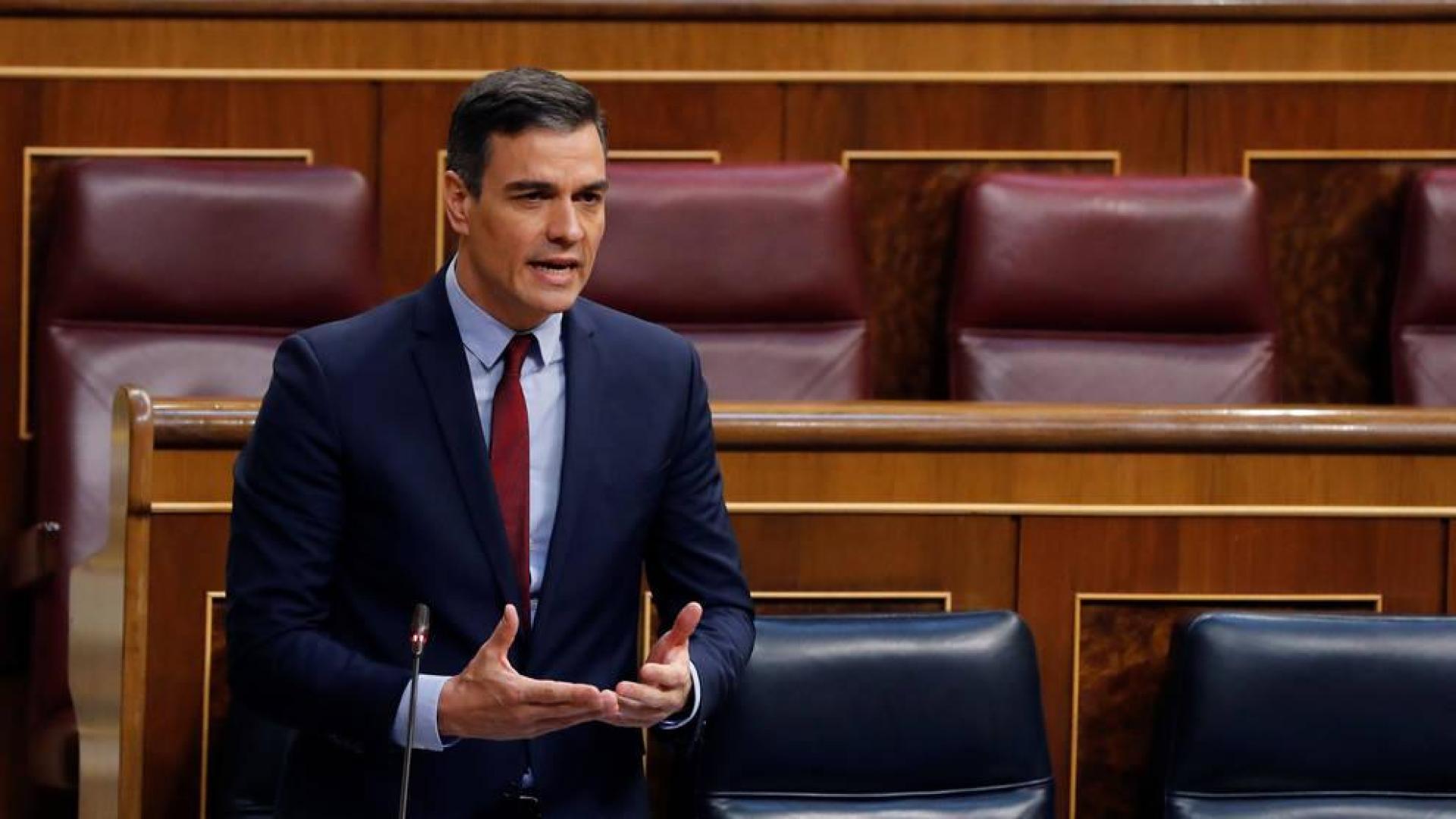 El presidente del Gobierno, Pedro Sánchez, respondiendo este miércoles en el Congreso