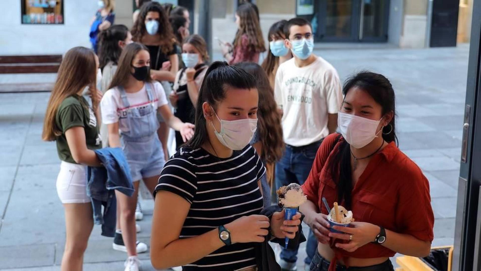 El primer día de obligatoriedad de su uso coincidió con una jornada veraniega de 30 grados