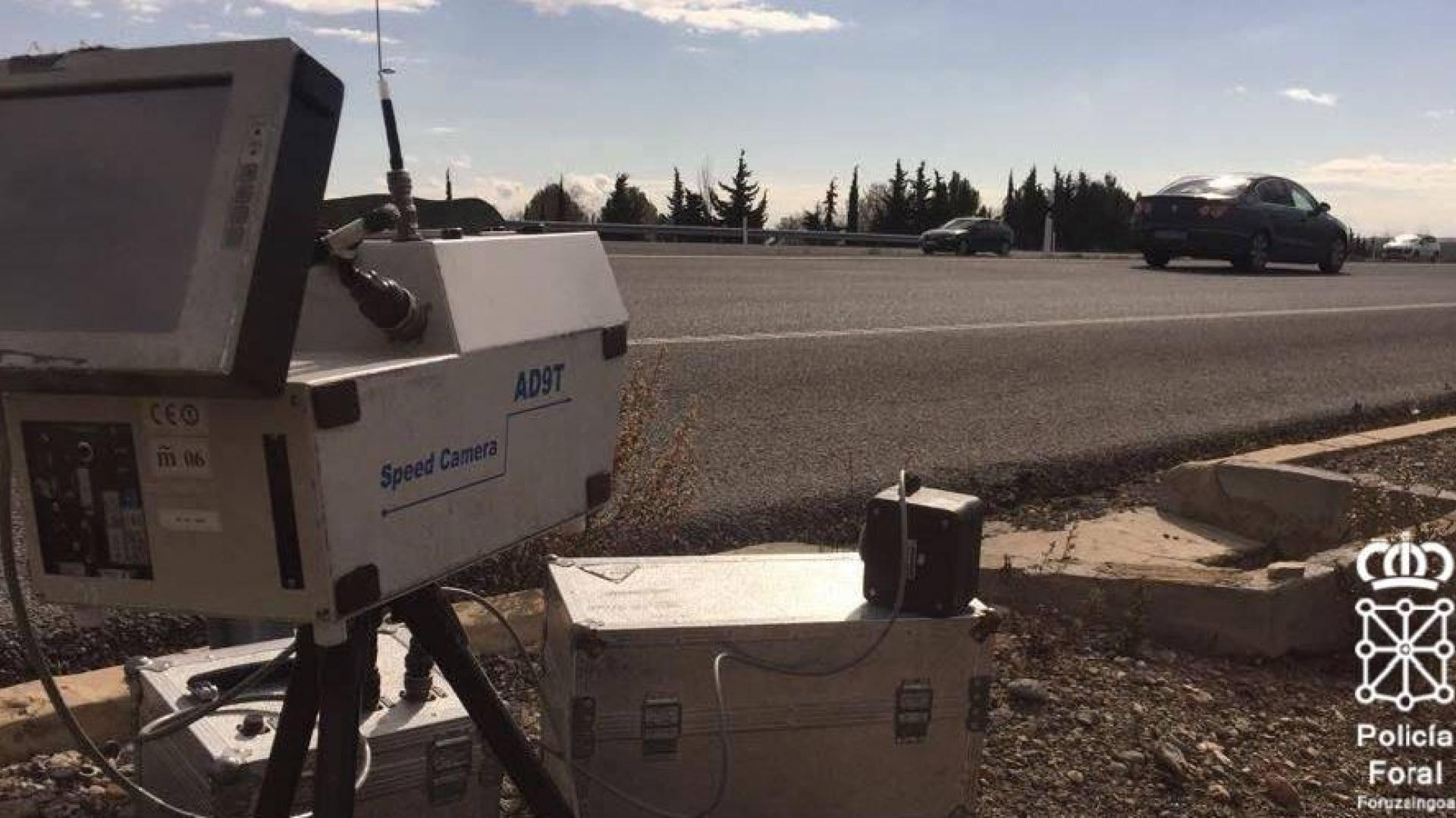 Campaña de Policía Foral para vigilar la velocidad en la AP15