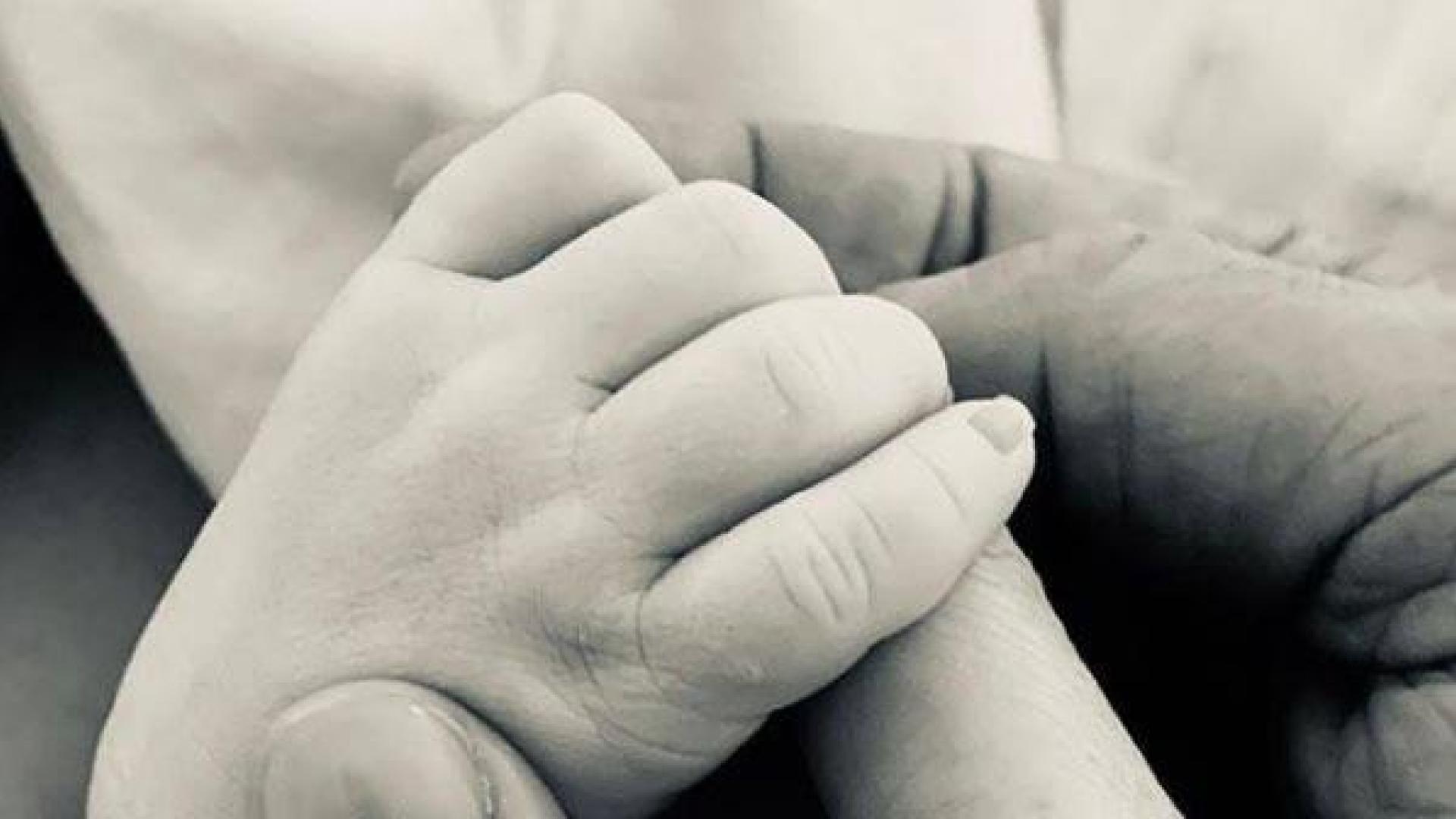 Foto compartida por Inés Arrimadas para anunciar el nacimiento de su hijo Álex