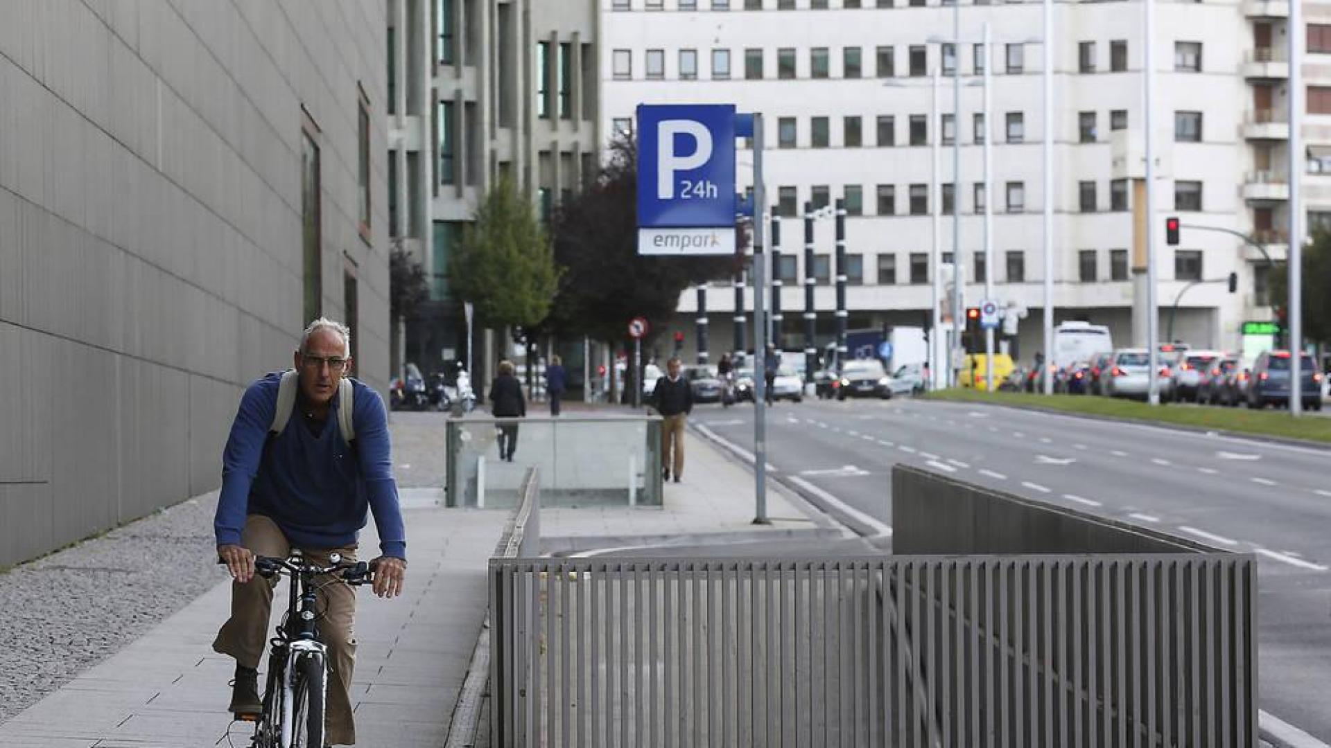 Un carril bici unirá avenida de Bayona y la del Ejército hasta Yanguas y Miranda