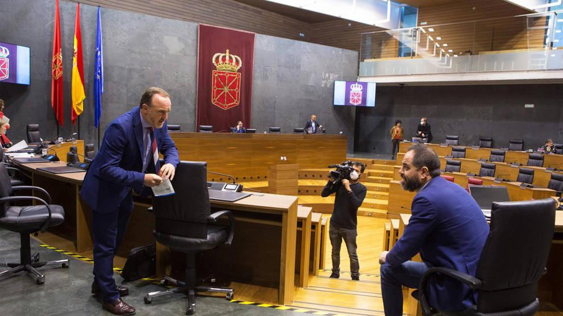 Esparza acusa al PSOE y a María Chivite de "blanquear a EH Bildu"