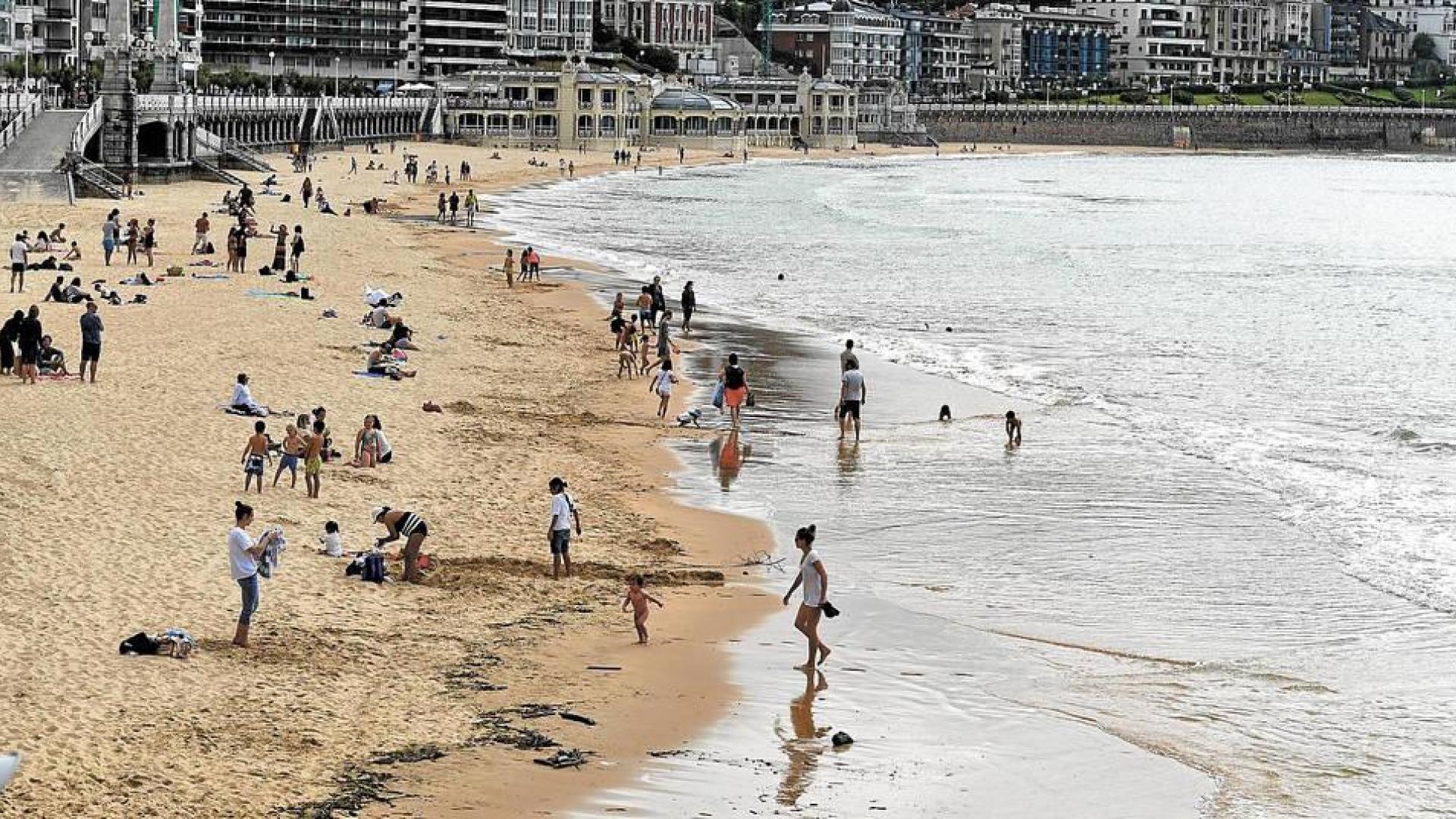 Los destinos de playa se preparan para recibir a los turistas en julio
