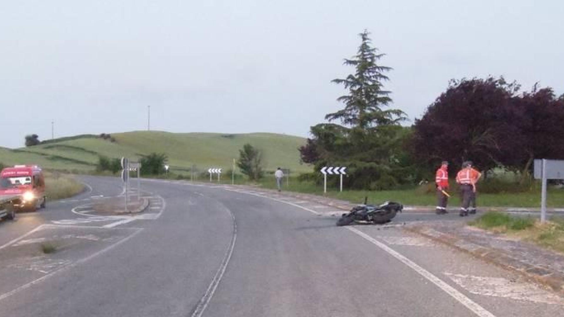 Herida grave una motorista tras chocar contra un coche en Zizur Mayor