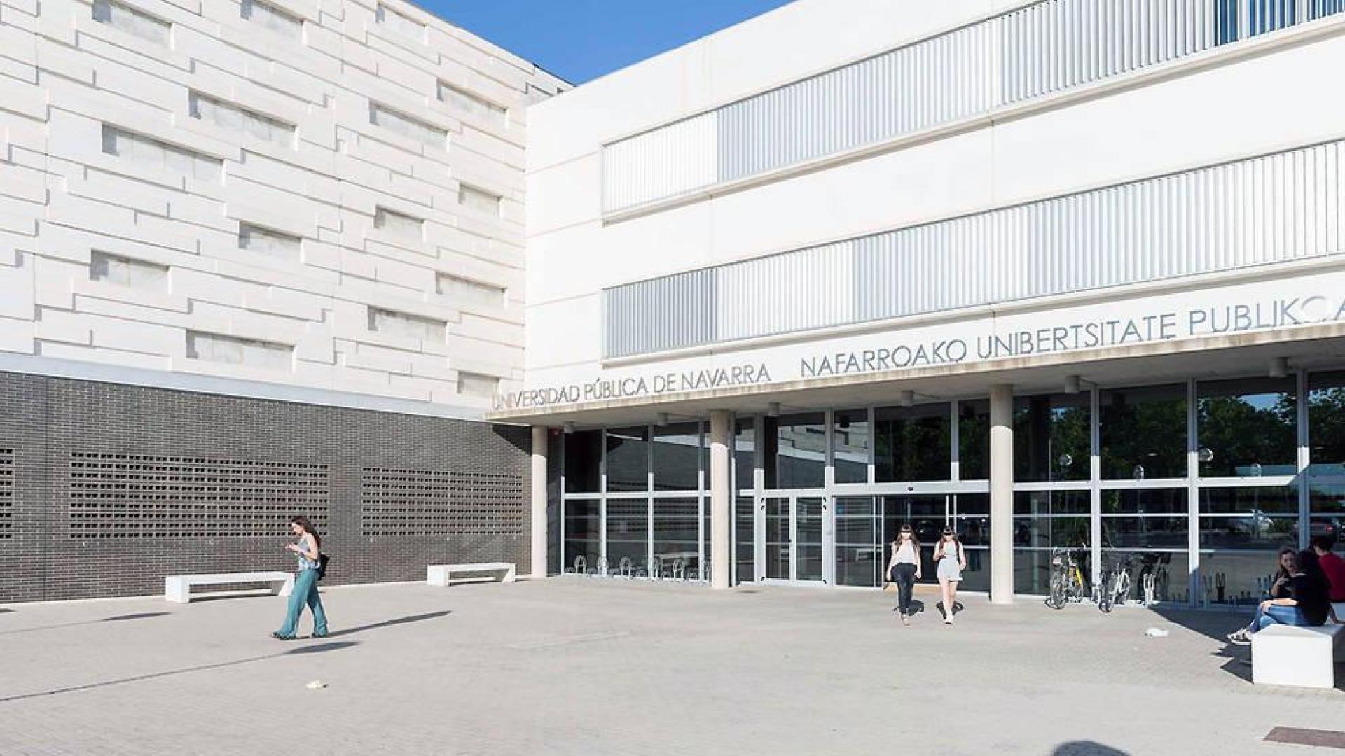 La Comisión de Educación visita el campus de la UPNA en Tudela