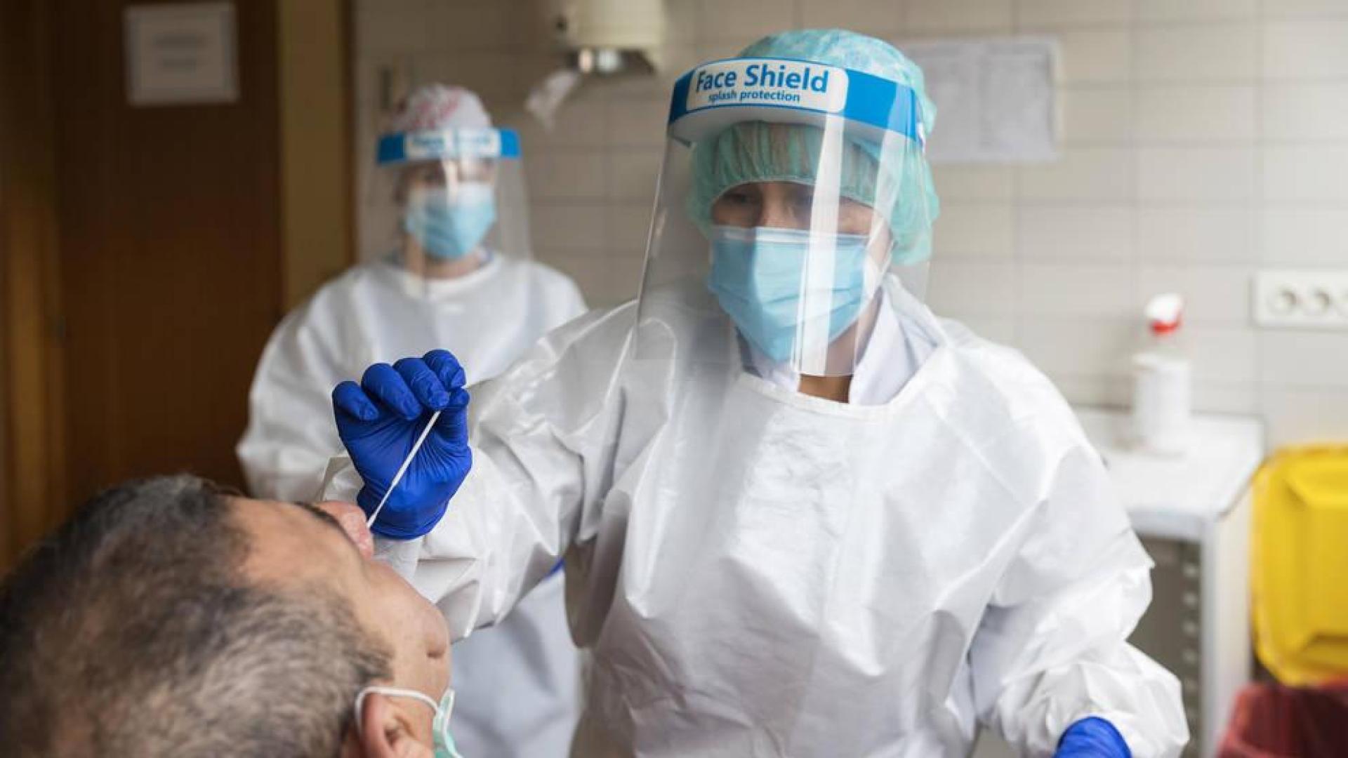 El número de ingresados por coronavirus en el Hospital de Tudela pasó de 90 a 13 en abril