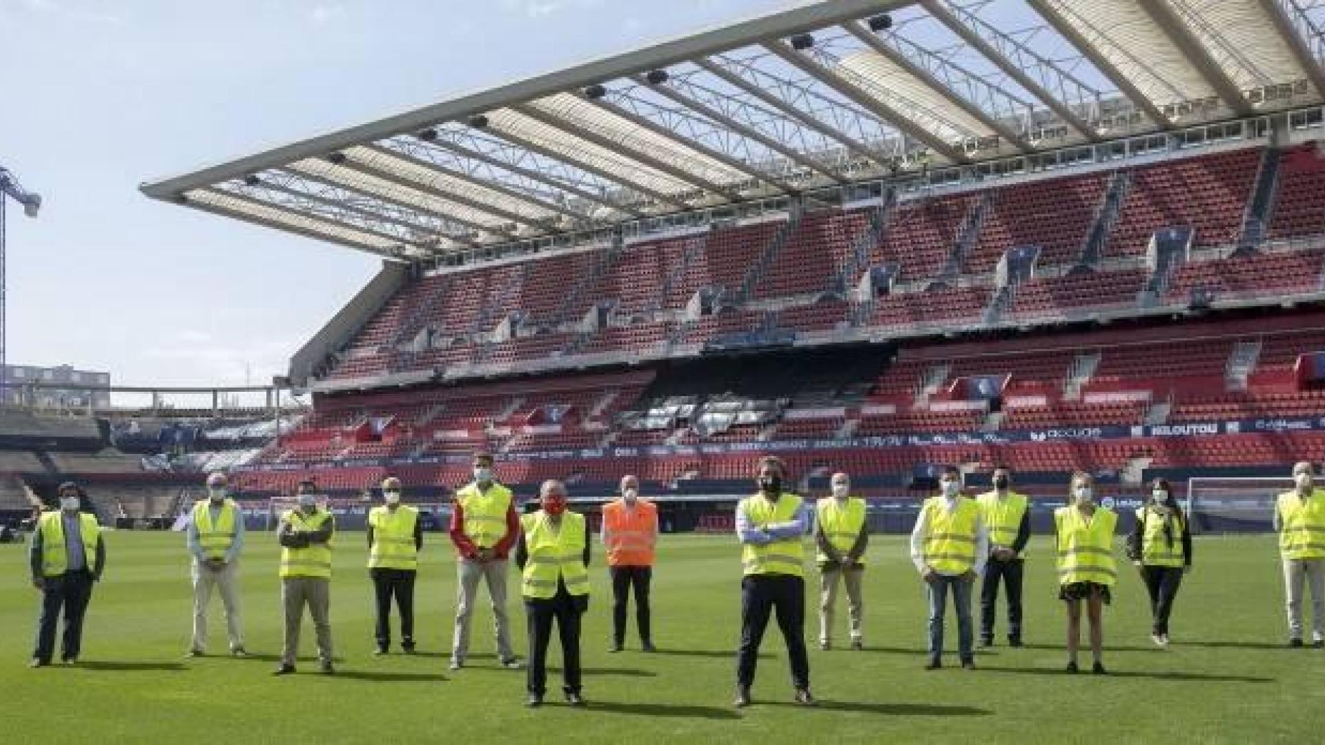 Osasuna y VDR repartirán 30.000 kilos de comida en Pamplona y Madrid