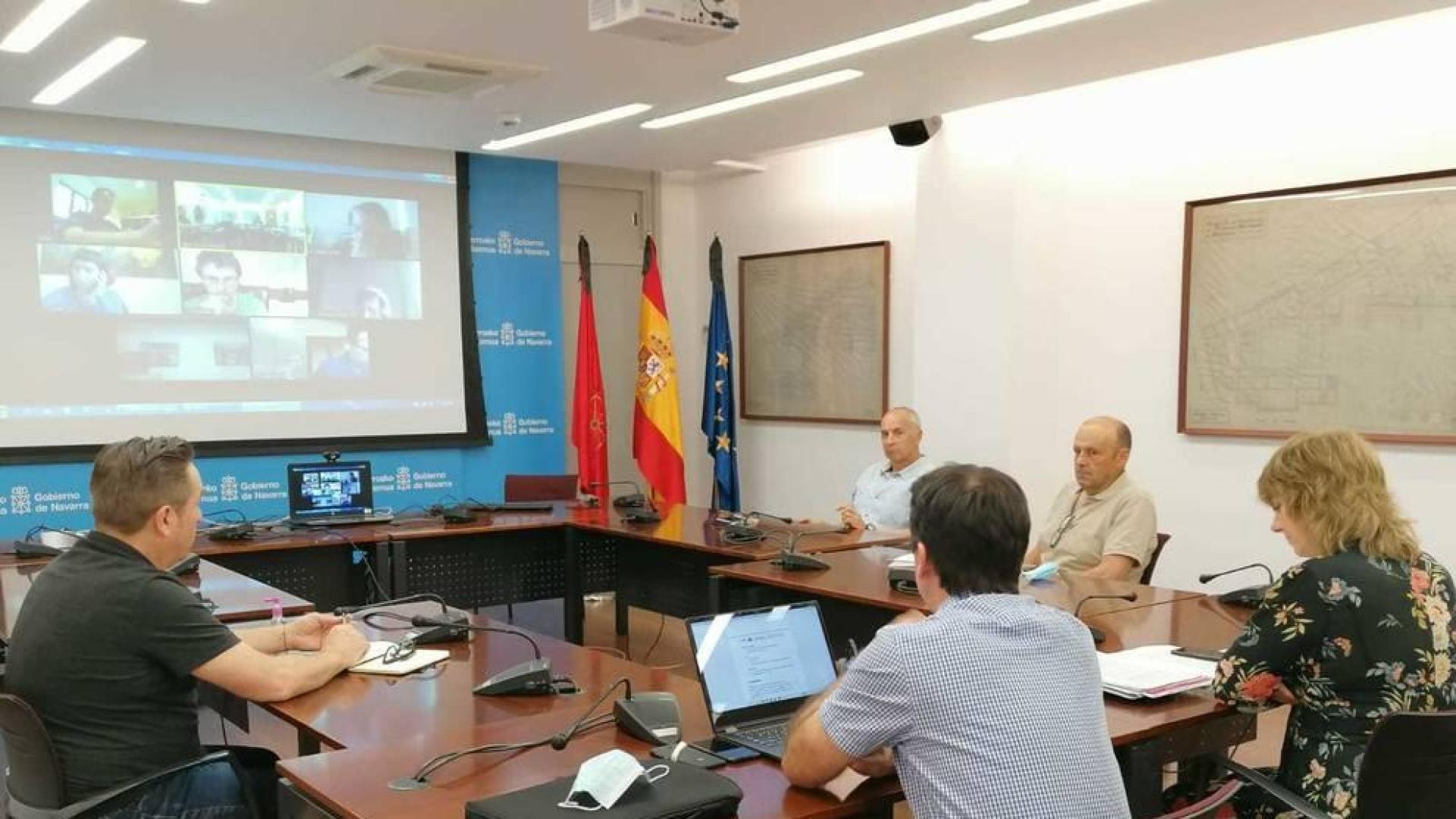 Ollo aborda los problemas transfronterizos con la alcaldía del Pirineo navarro