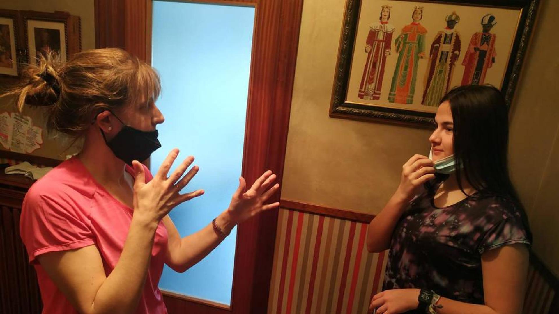 Mascarillas y sordos, suma imperfecta