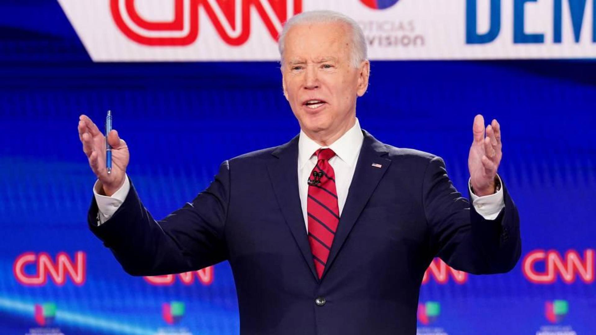 Biden, durante un debate demócrata.