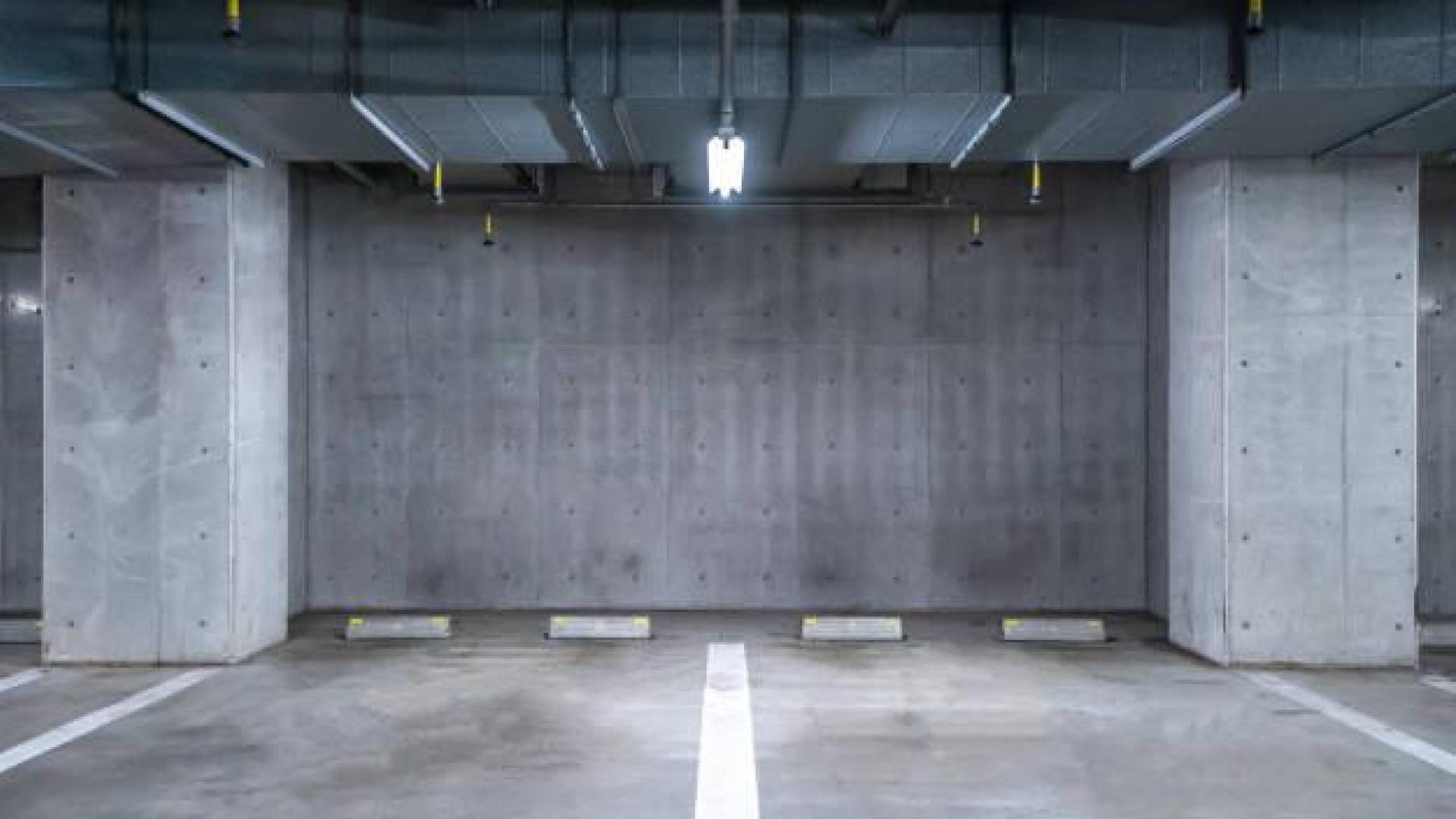 ¿Merece la pena comprar o alquilar una plaza de garaje?
