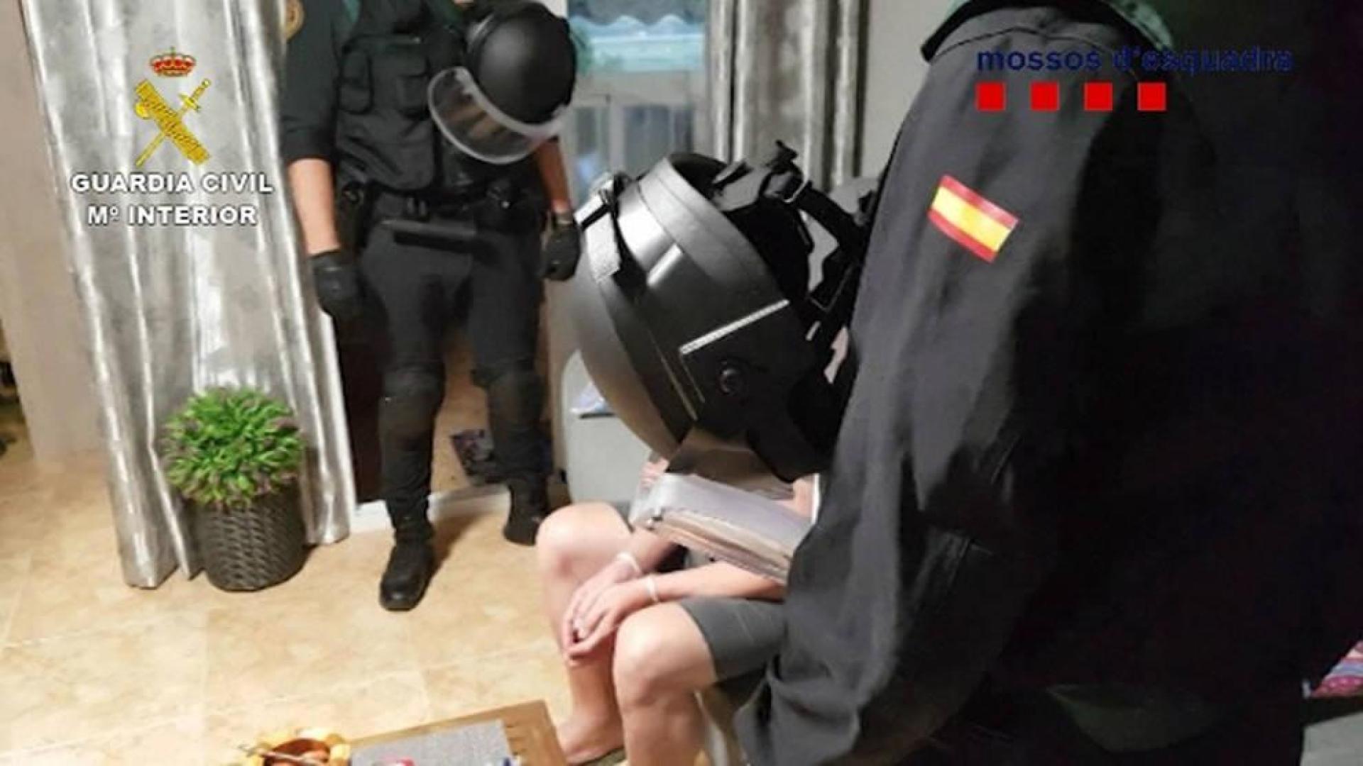 Desarticulada una red de blanqueo de dinero procedente del narcotráfico y tráfico de armas