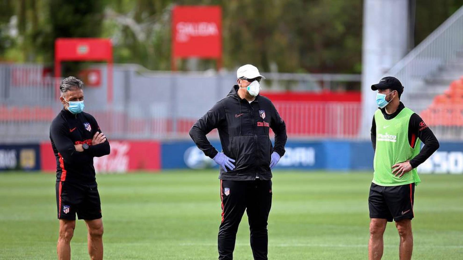 El 'Mono' Burgos anuncia que dejará el Atlético de Madrid a final temporada