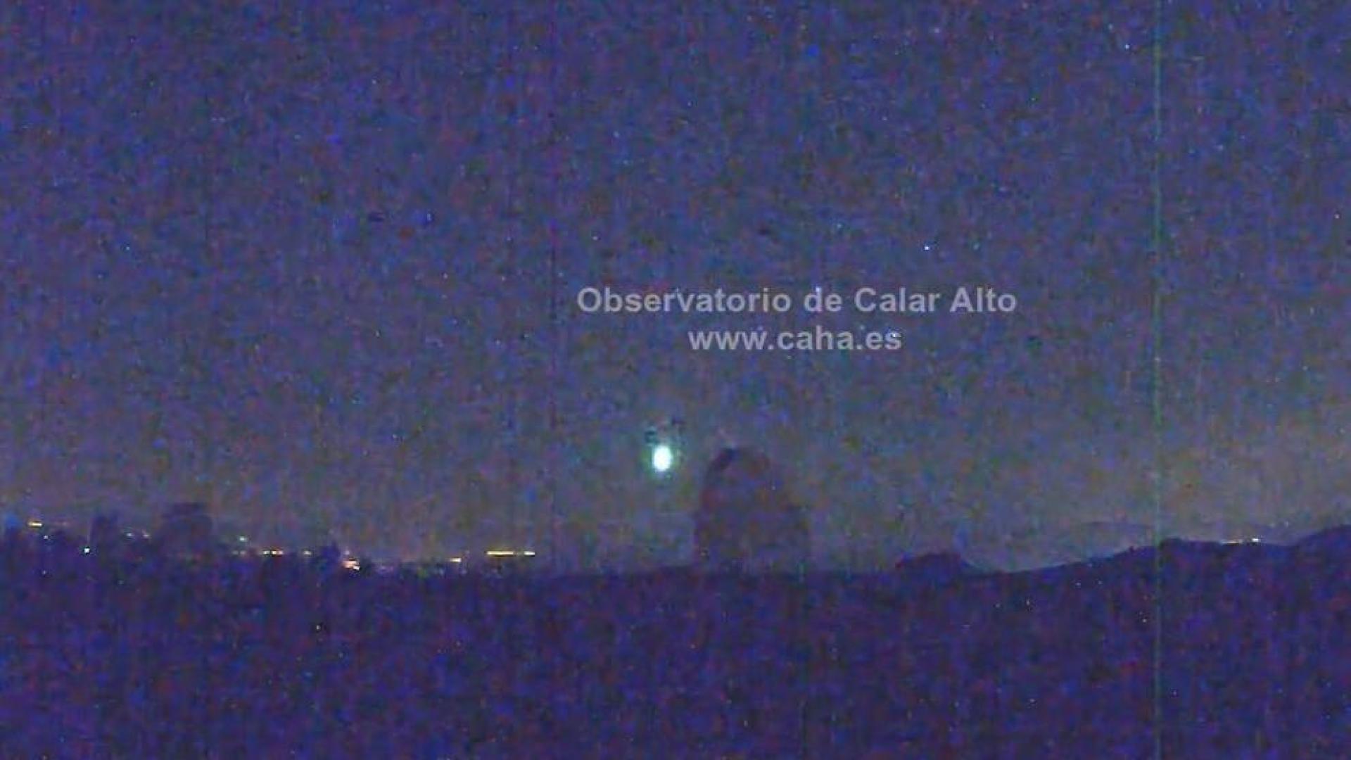 Una potente bola de fuego sobrevuela Jaén, Granada y Almería