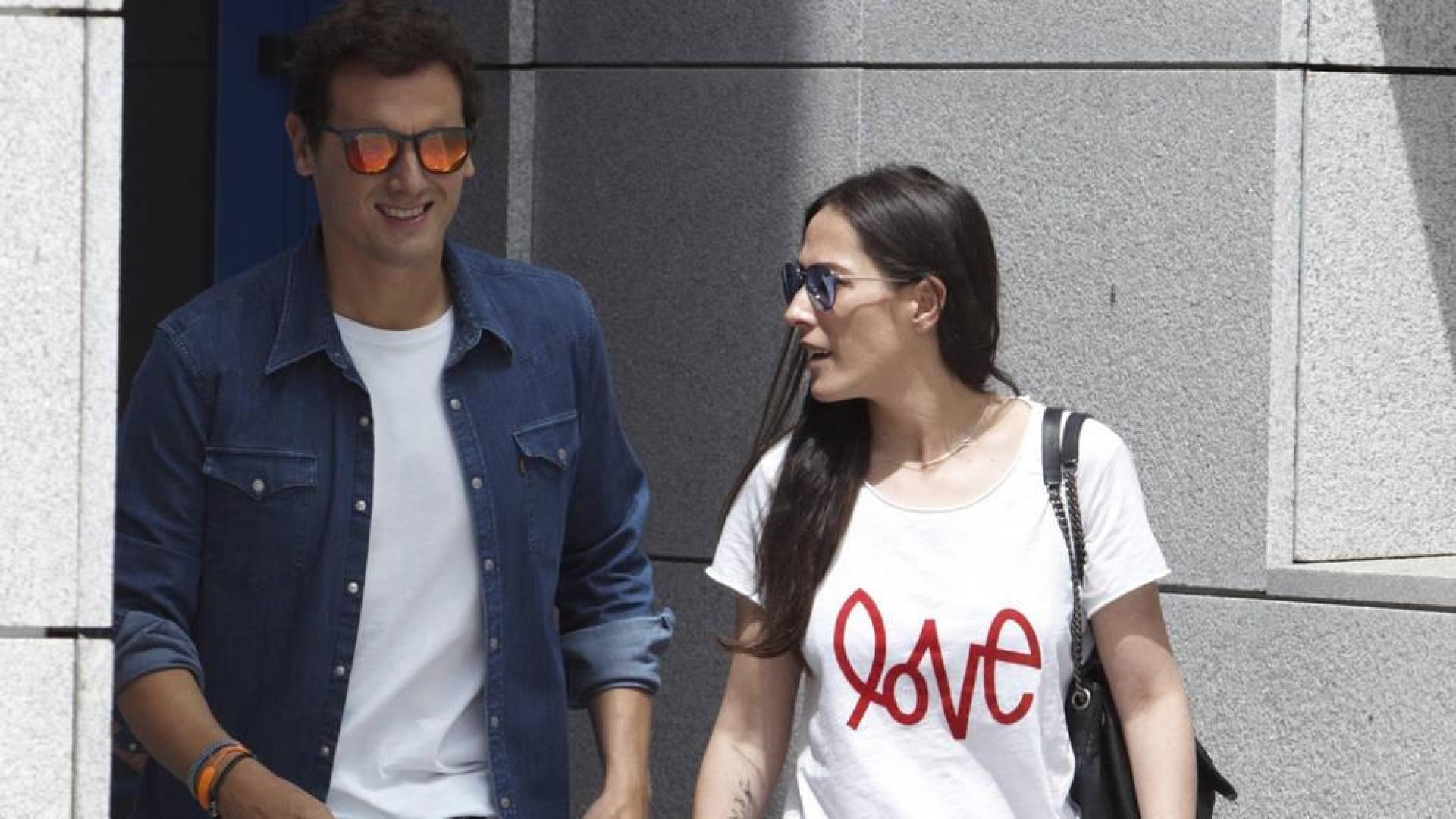 Albert Rivera sale del hospital al lado de Malú confirmando así que están juntos