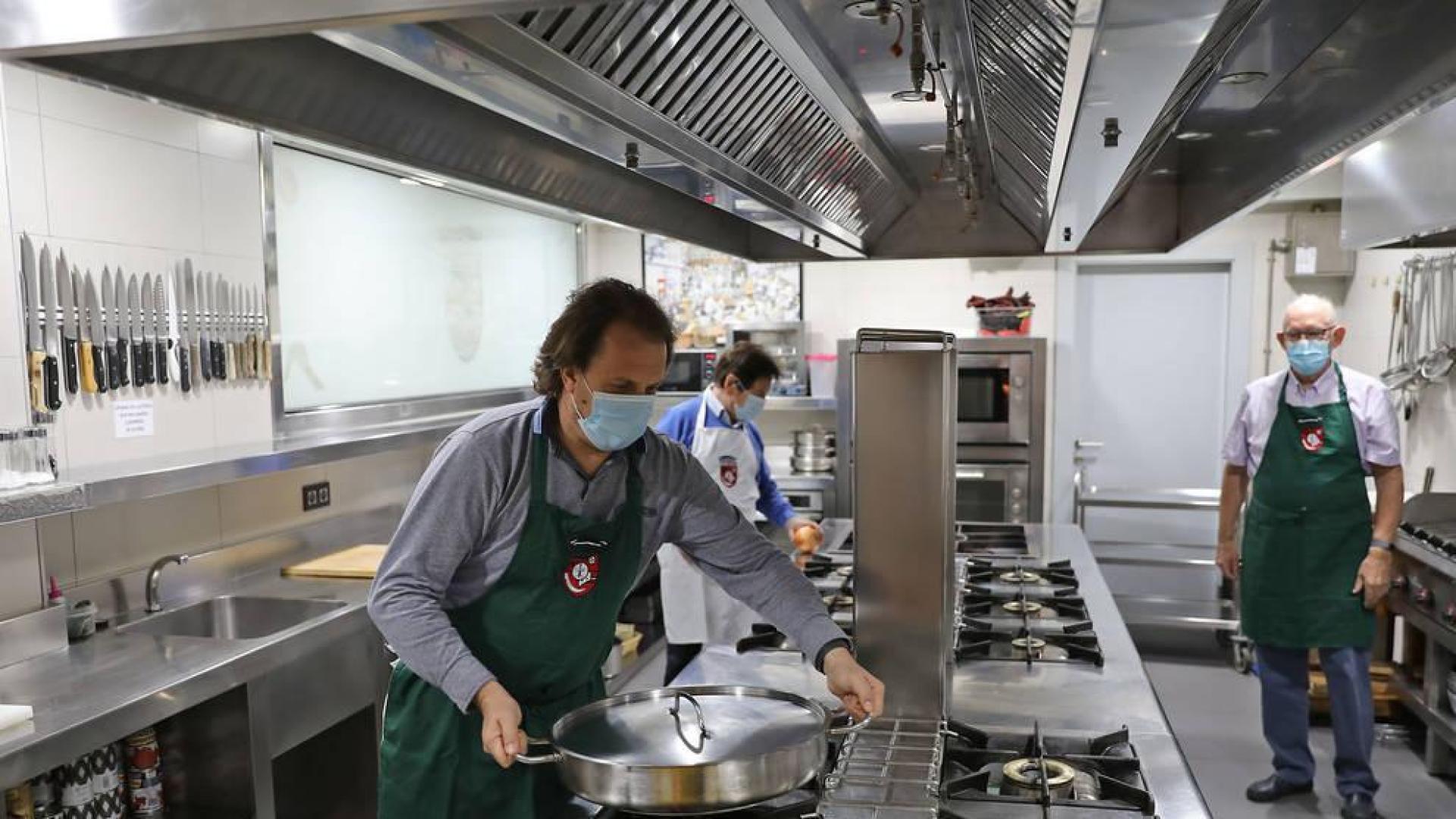 Los fogones están a punto en las sociedades gastronómicas navarras