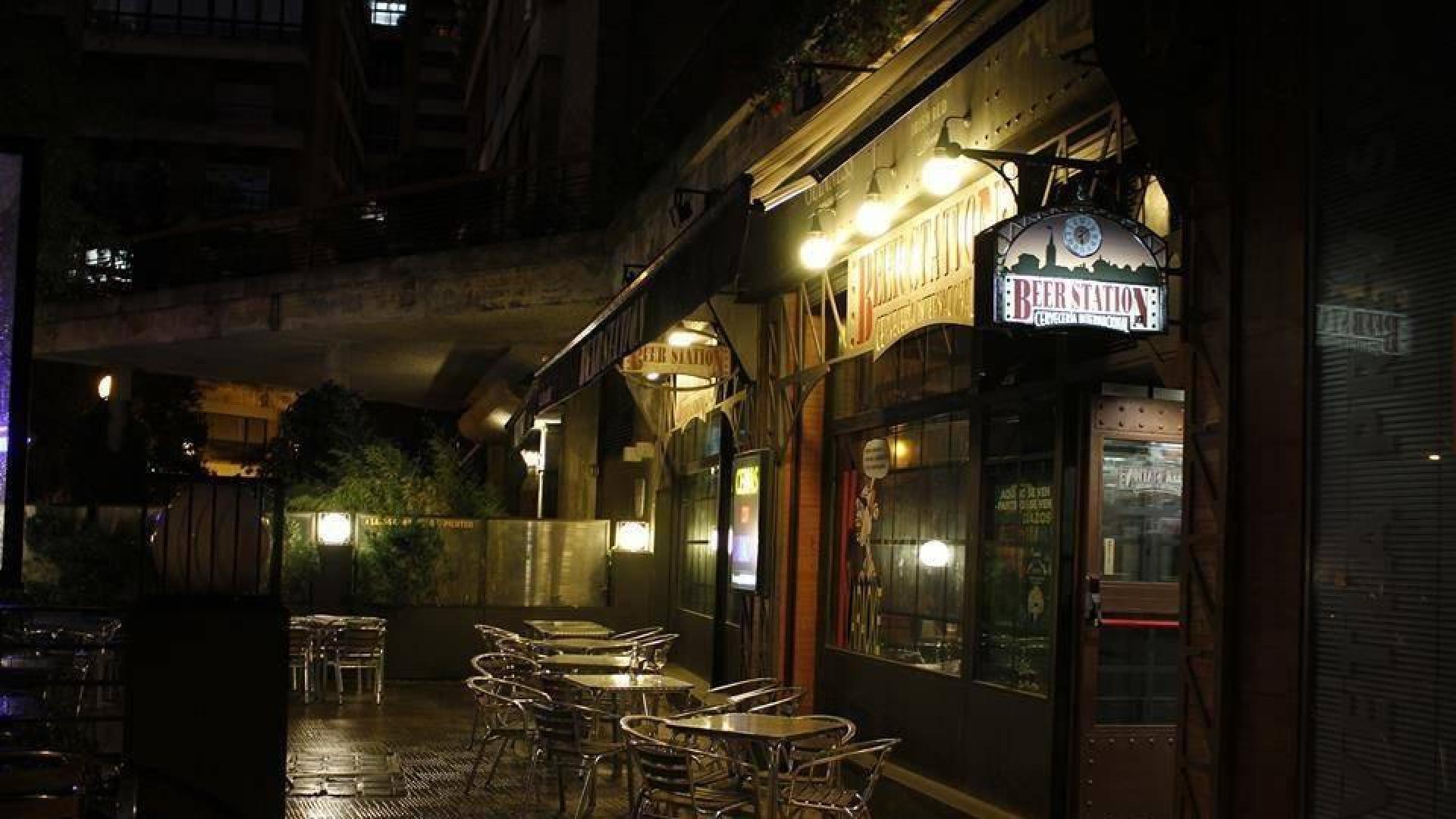 Los café-espectáculo piden equiparar su horario al del resto de España