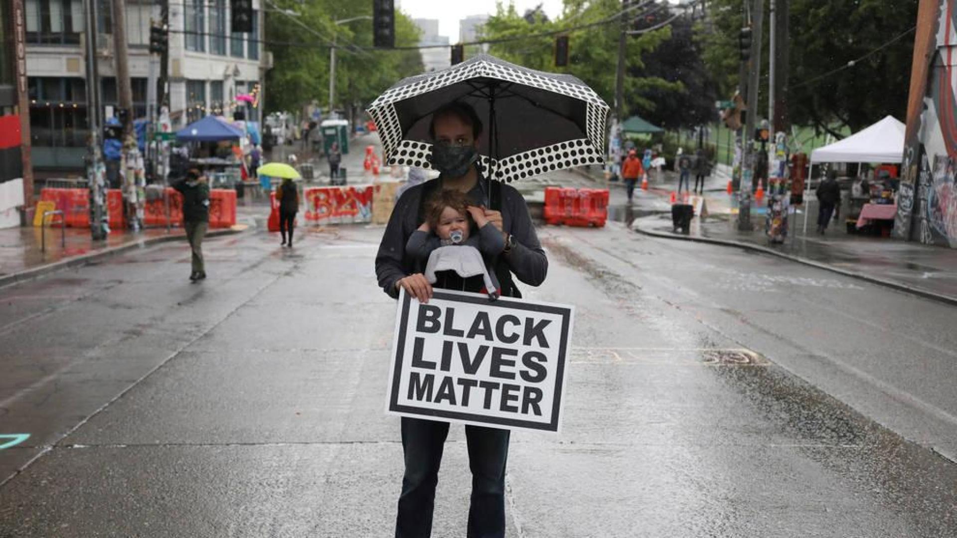 Las protestas se reducen en EE.UU., pero siguen en Seattle y Los Ángeles