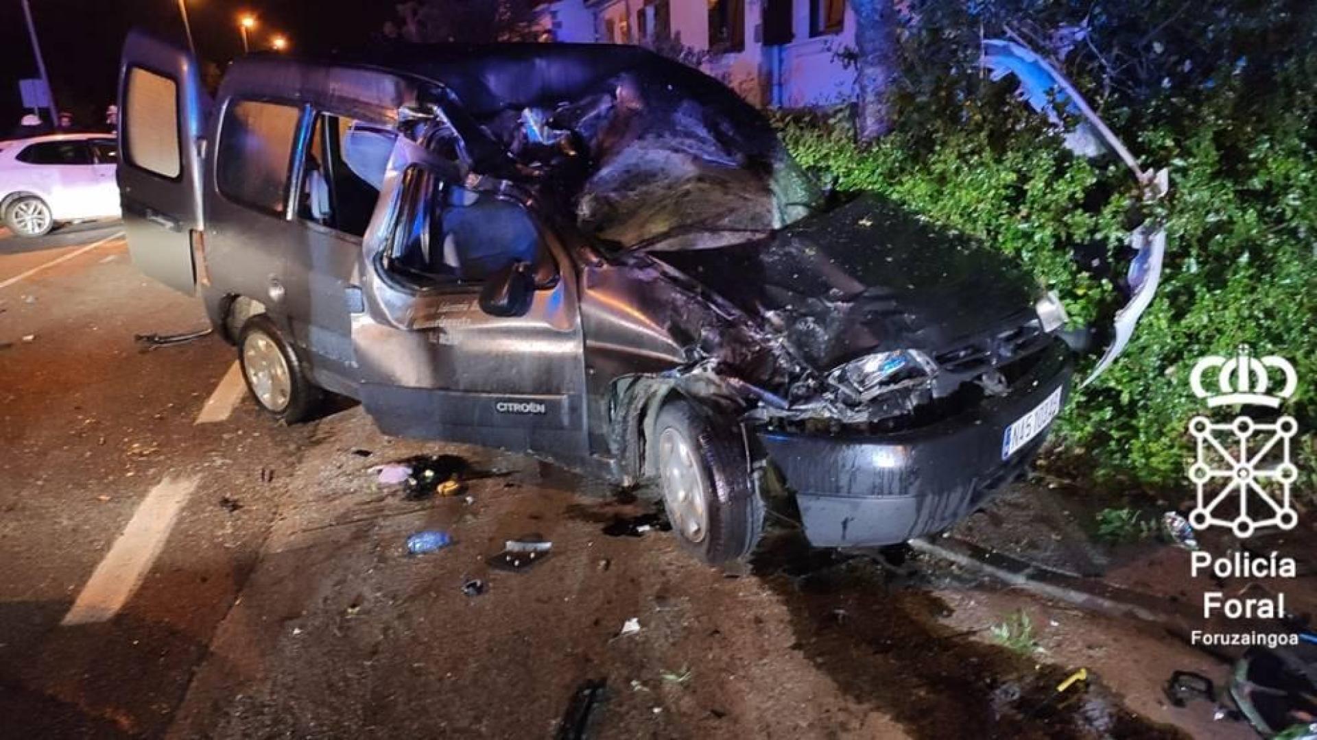 Herido tras chocar contra un vehículo estacionado y dar positivo en alcohol