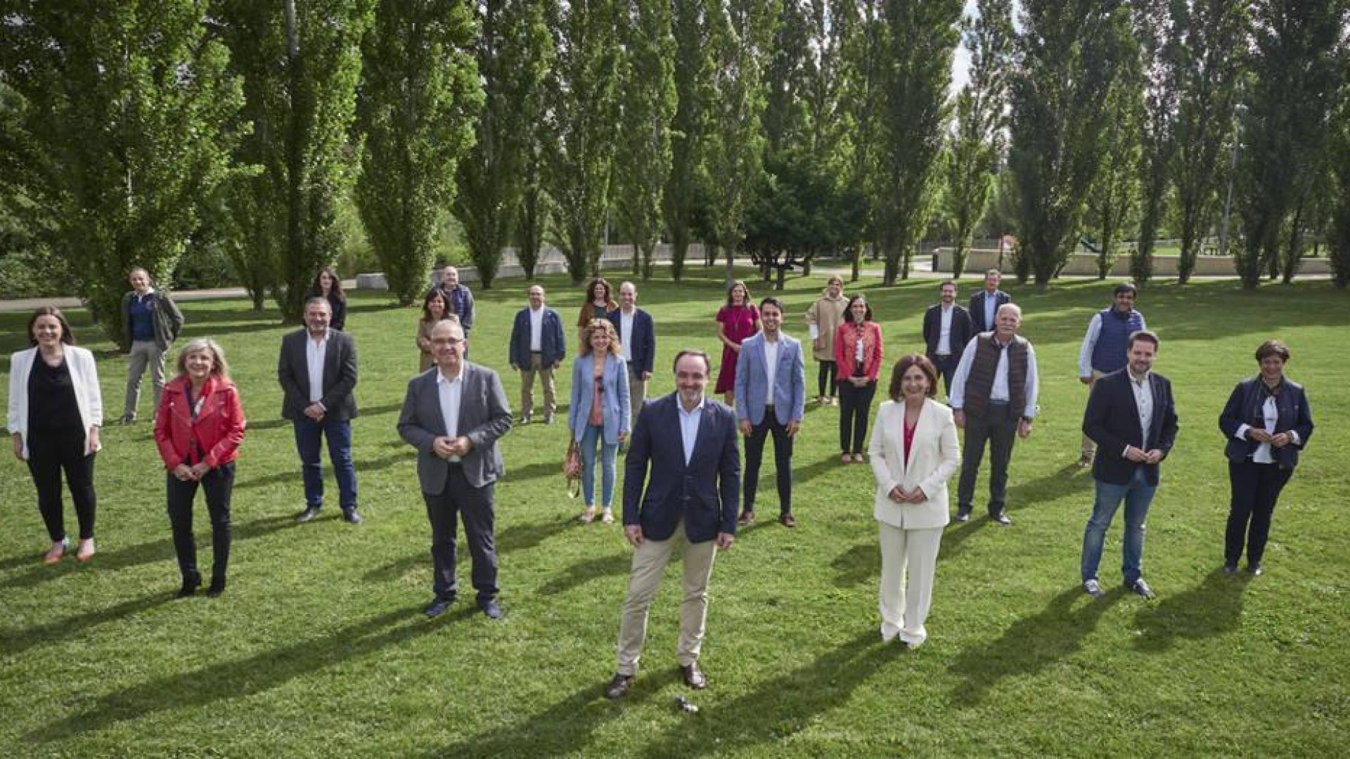 Esparza propone un equipo "renovado" y "fuerte" para optar a dirigir UPN