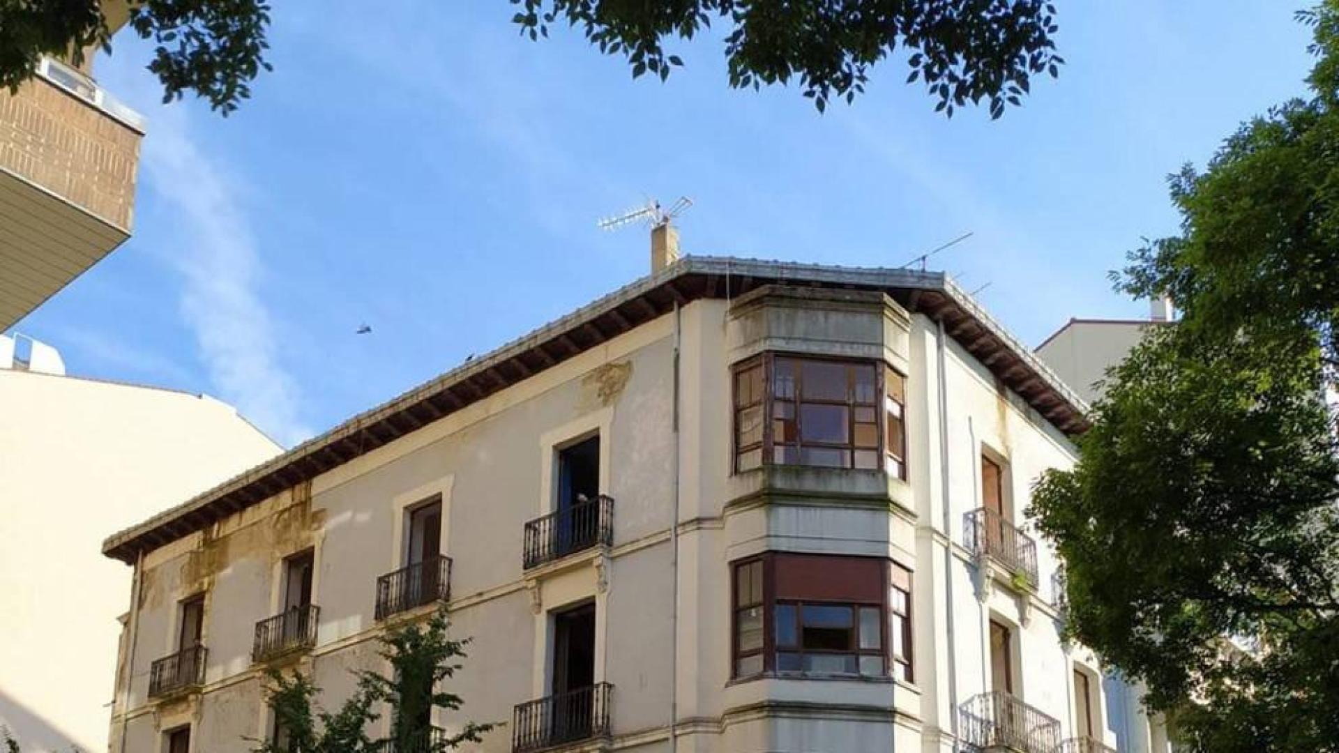 Adiós a una casa centenaria en Pamplona