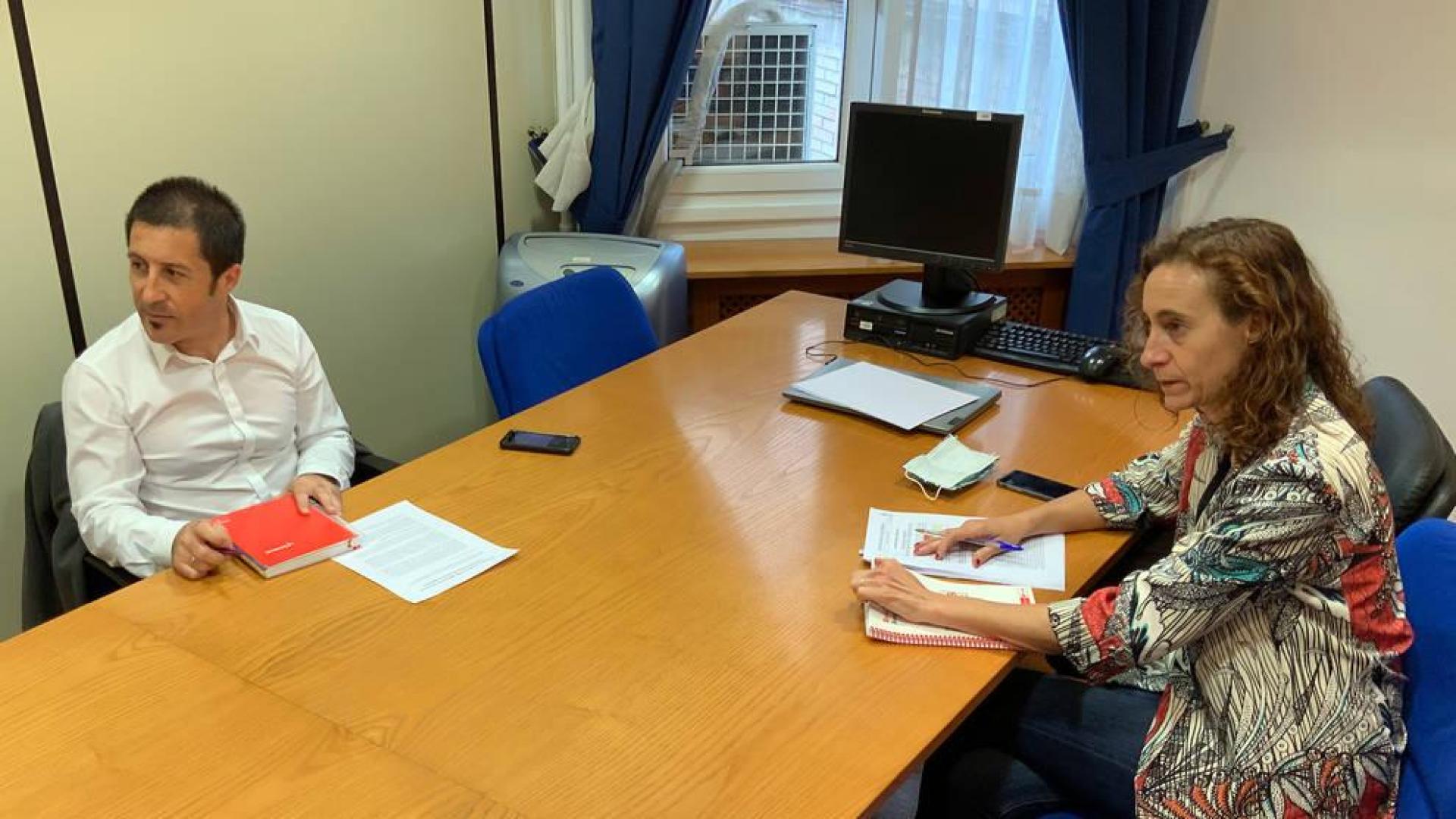 Gobierno y municipios apuestan por reducir los trámites de empadronamiento de las personas migrantes