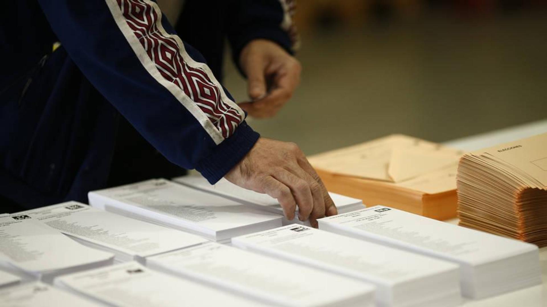 Los navarros votan en unas elecciones que obligará a los partidos a ponerse de acuerdo