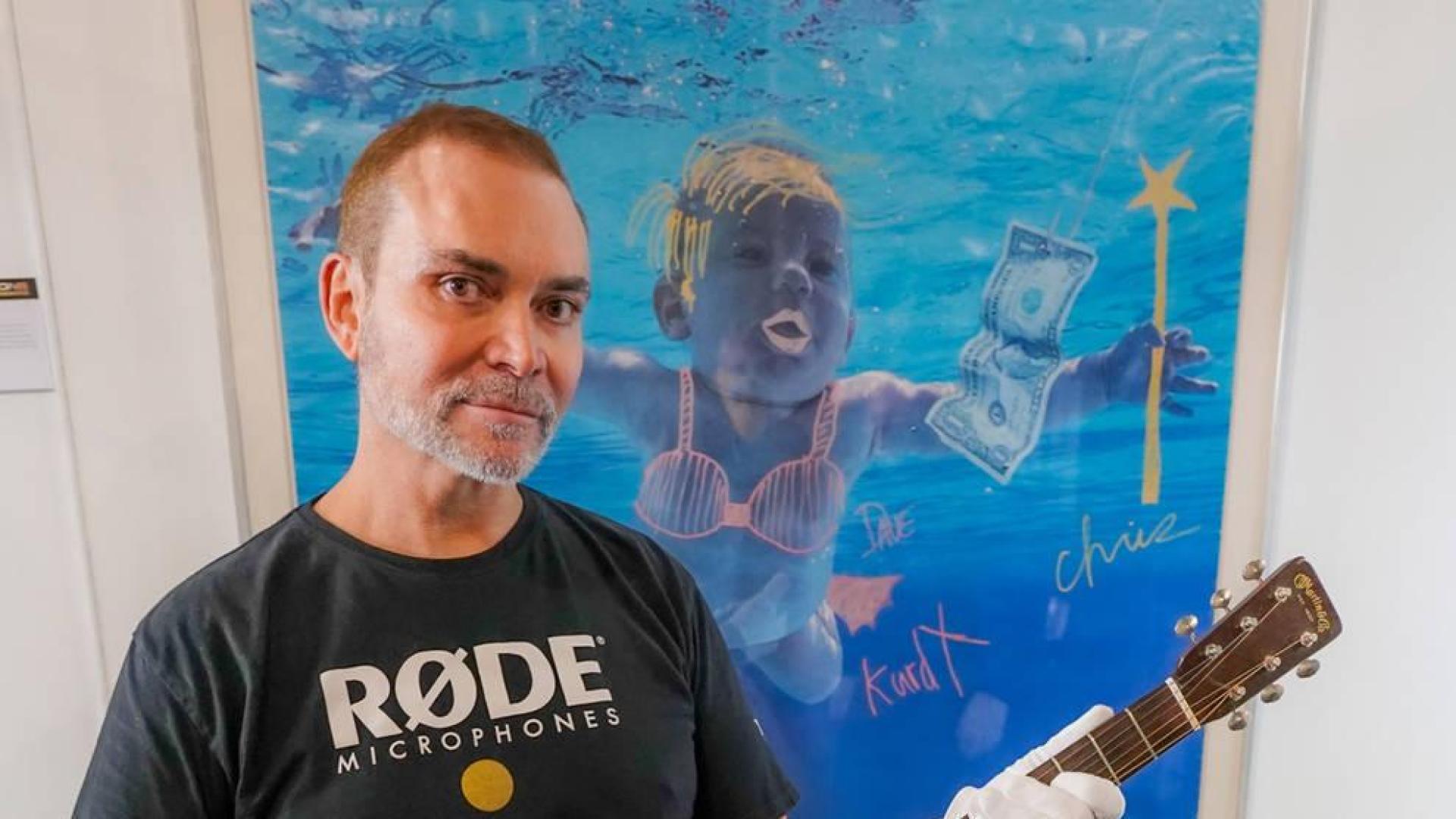 Pagan 5,4 millones de euros por la guitarra acústica que Kurt Cobain tocó en la MTV