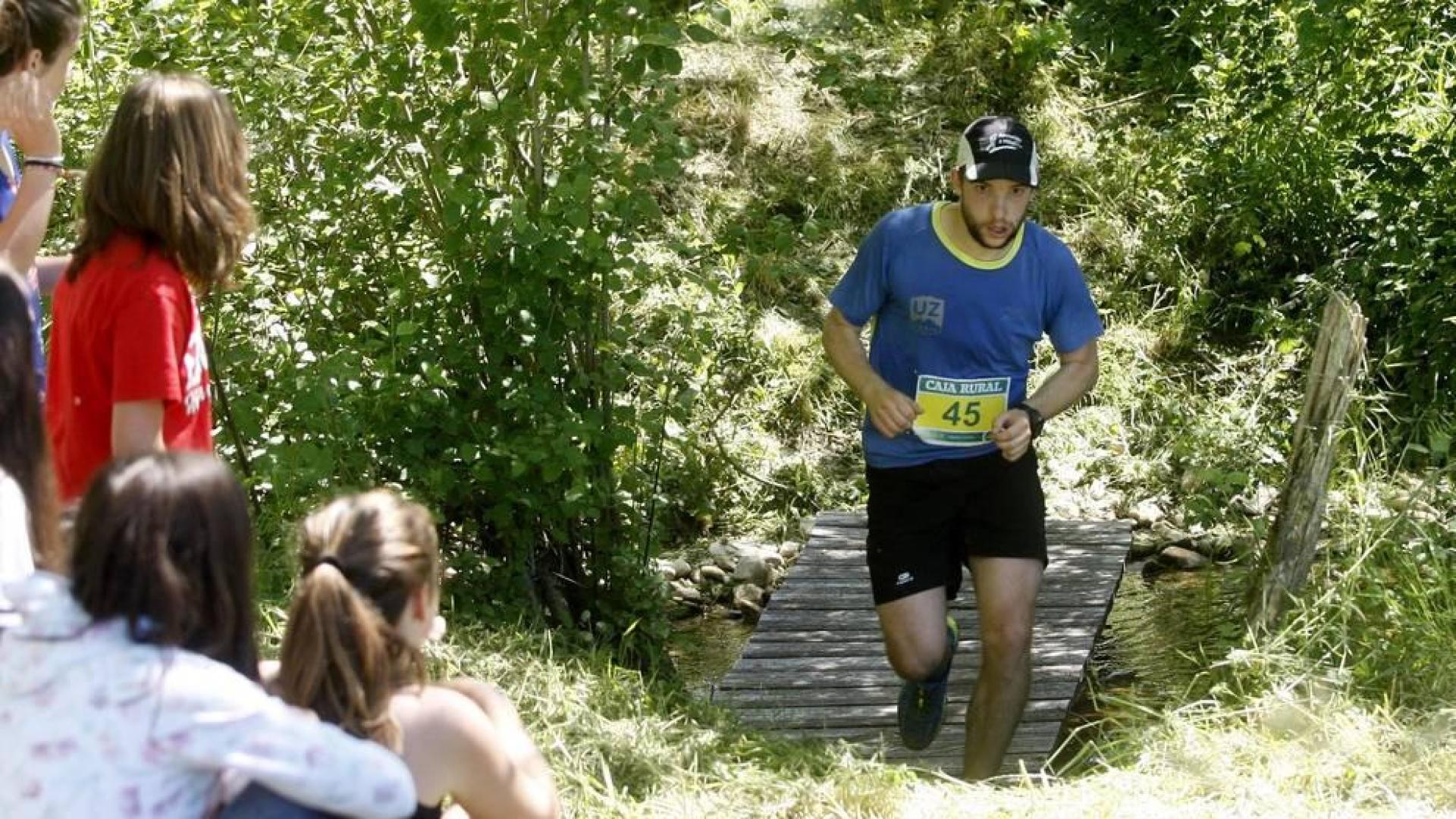 La prueba, de 22 kilómetros, llevó a los participantes desde el camping de Arbizu a la cima del Beriáin (San Donato).