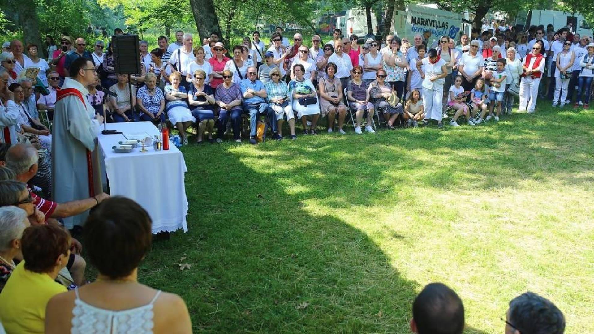 Más de 6.000 alsuarras se reunieron este sábado para celebrar a San Pedro en un día caluroso de verano lleno de tradición.