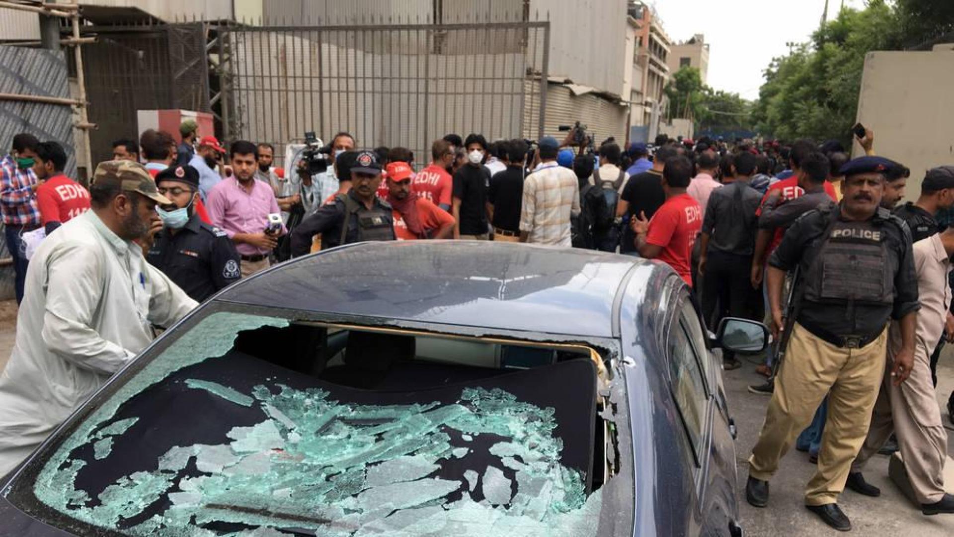 Al menos cinco muertos en un ataque a la Bolsa de Karachi