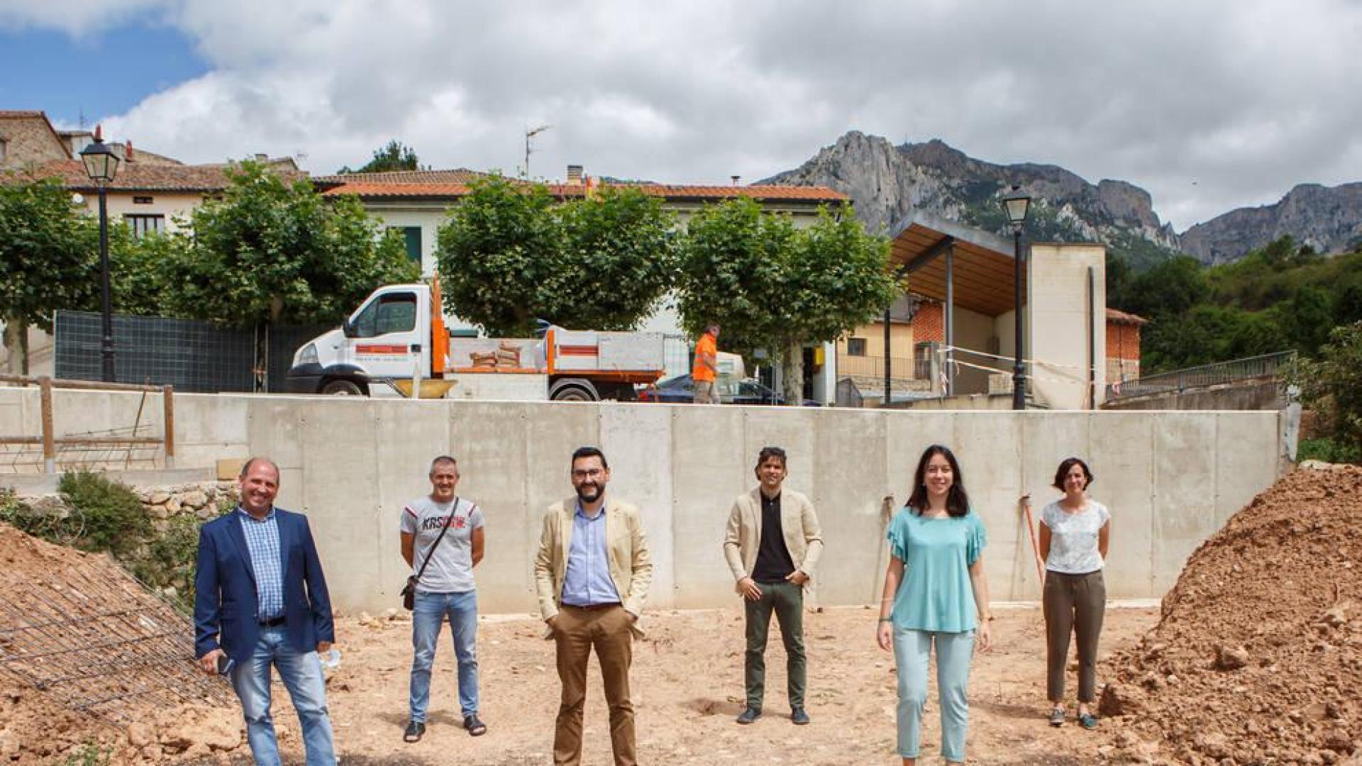 Subvención para reparar el muro de contención de la plaza ante el riesgo de derrumbe