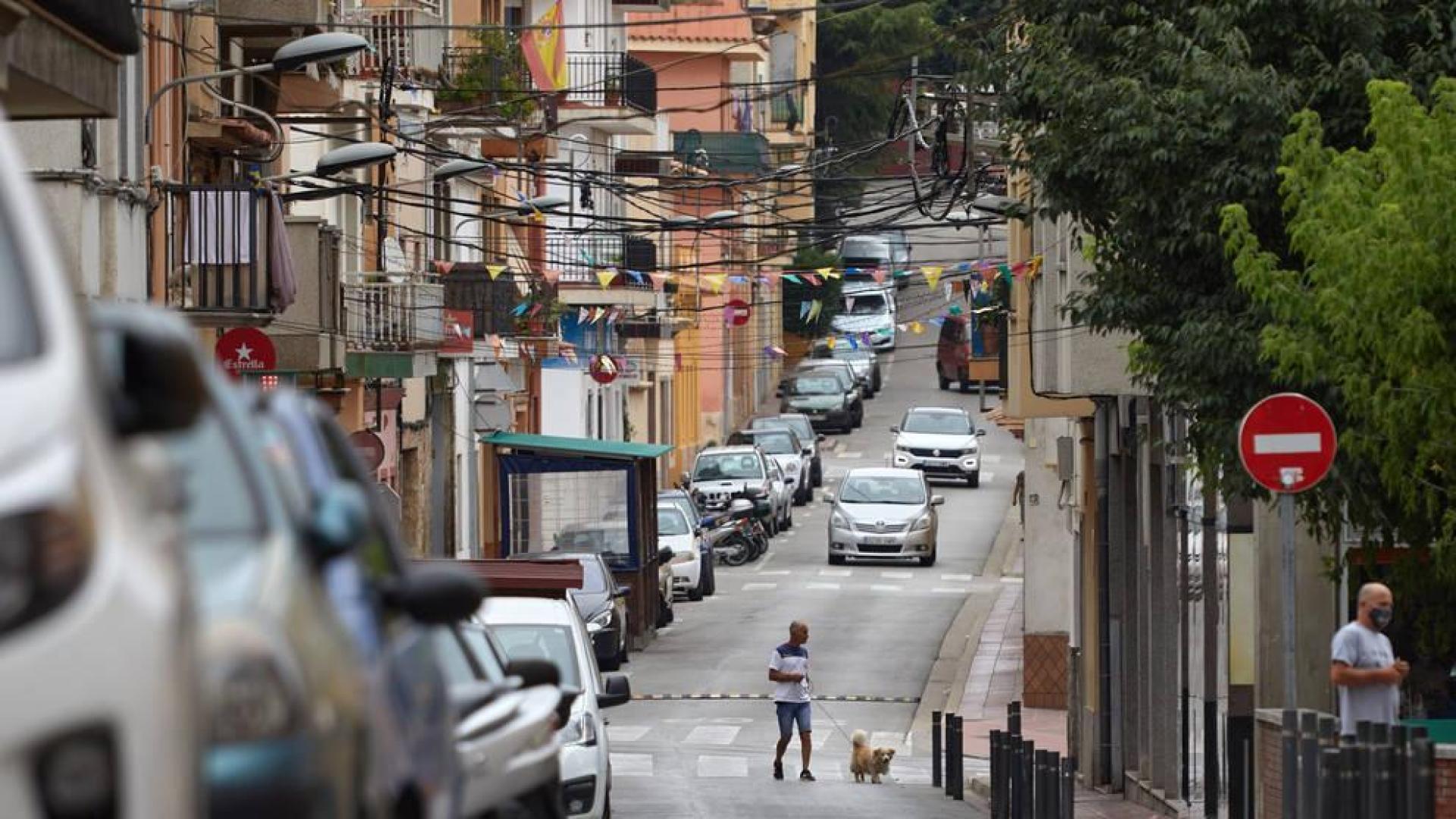 Calle de Sant Feliu de Guíxols (Girona), donde un hombre atacó a su mujer y a su hija de cinco años con sosa cáustica