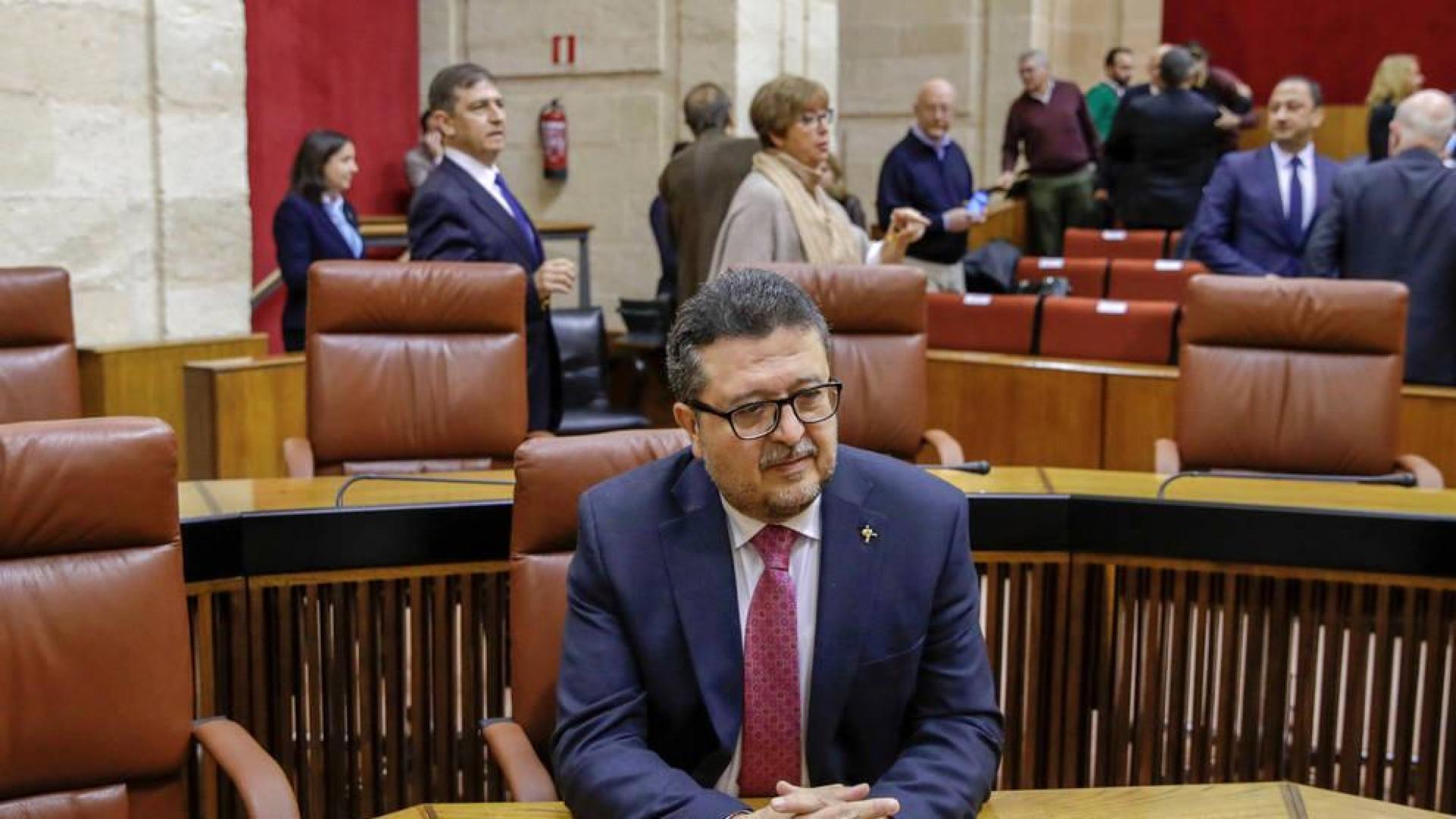 Francisco Serrano deja Vox tras la querella por un presunto fraude en subvenciones